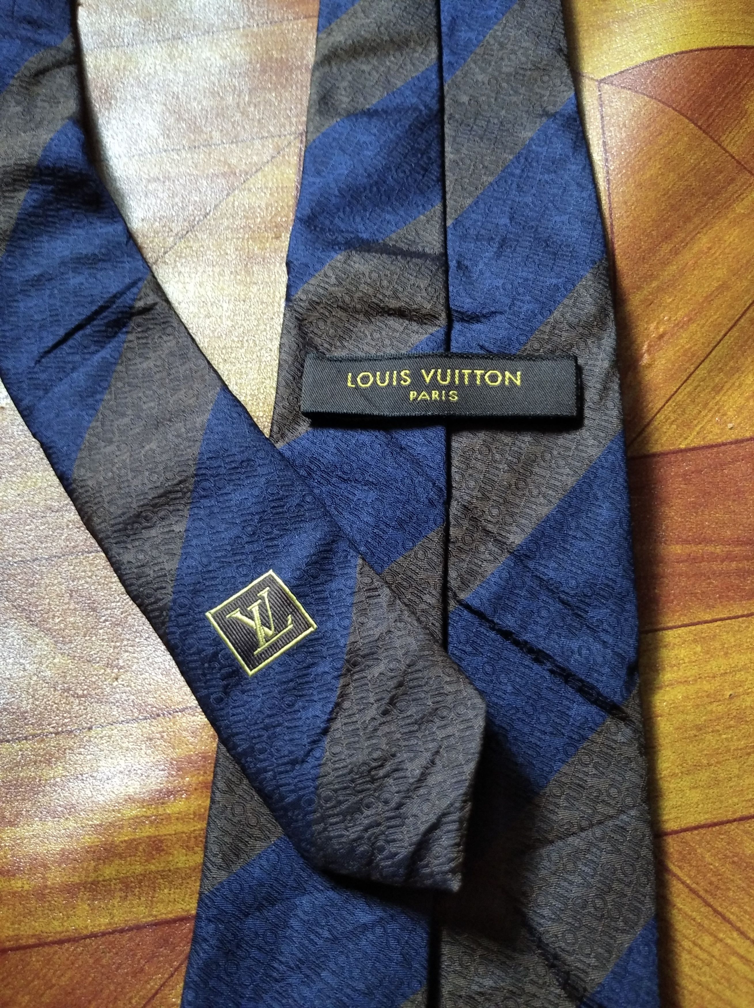 Louis Vuitton Louis Vuitton LV Logo Monogram Silk Tie Size ONE SIZE - 1 Thumbnail