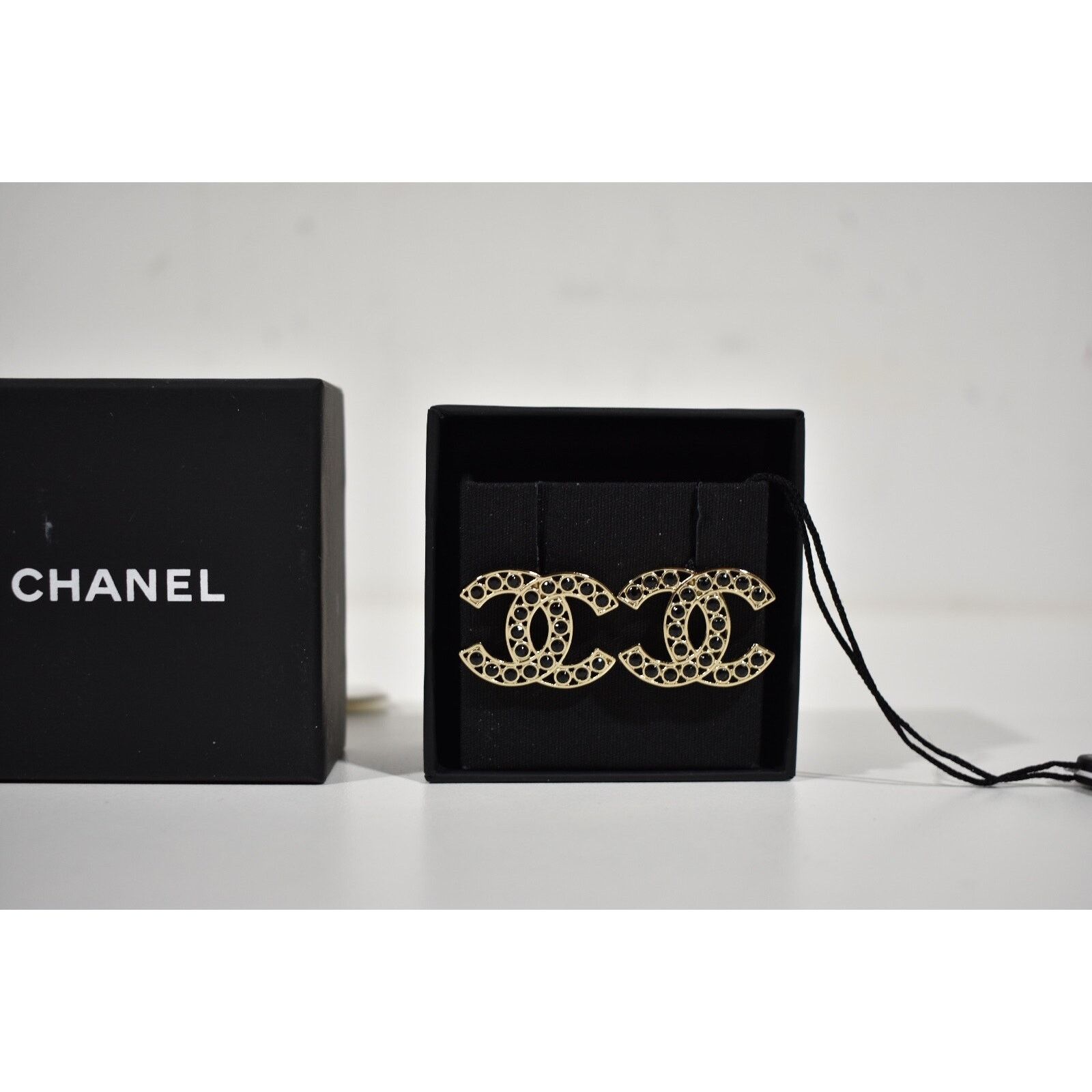 Chanel Chanel Gold Black Interlocking Drop Statement Stud Earrings Size ONE SIZE - 4 Thumbnail