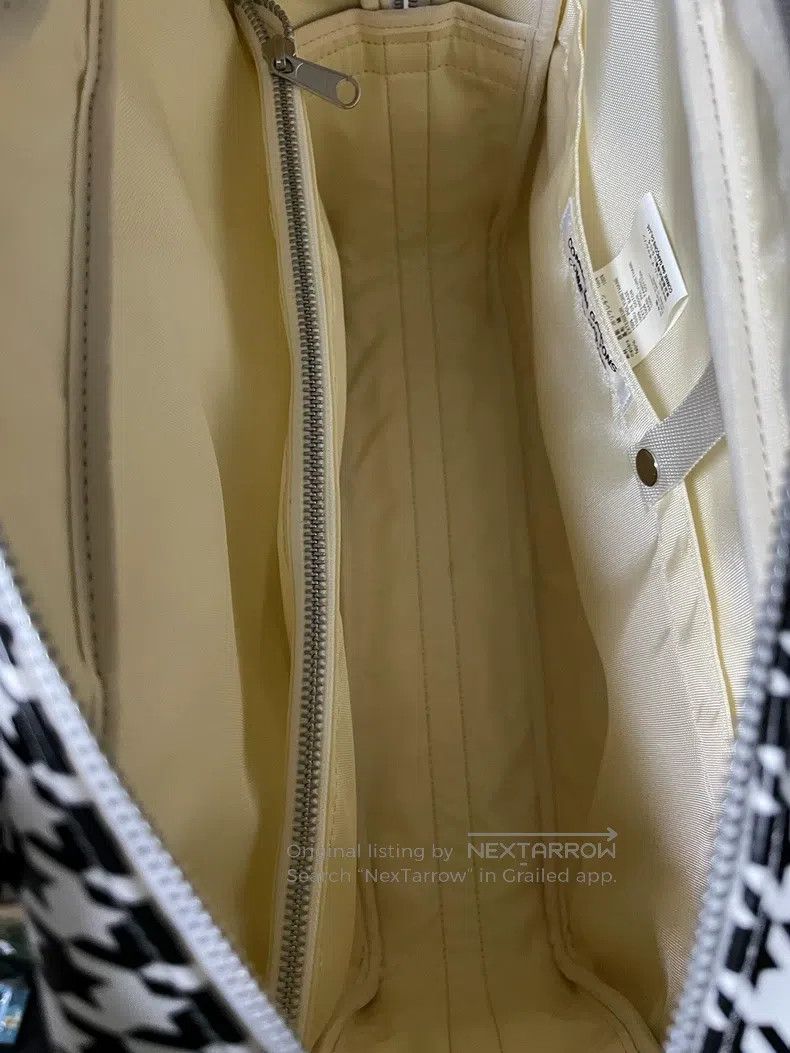 Comme des Garcons Comme des Garcons Houndstooth, Black and White Check, Hand Size ONE SIZE - 9 Thumbnail