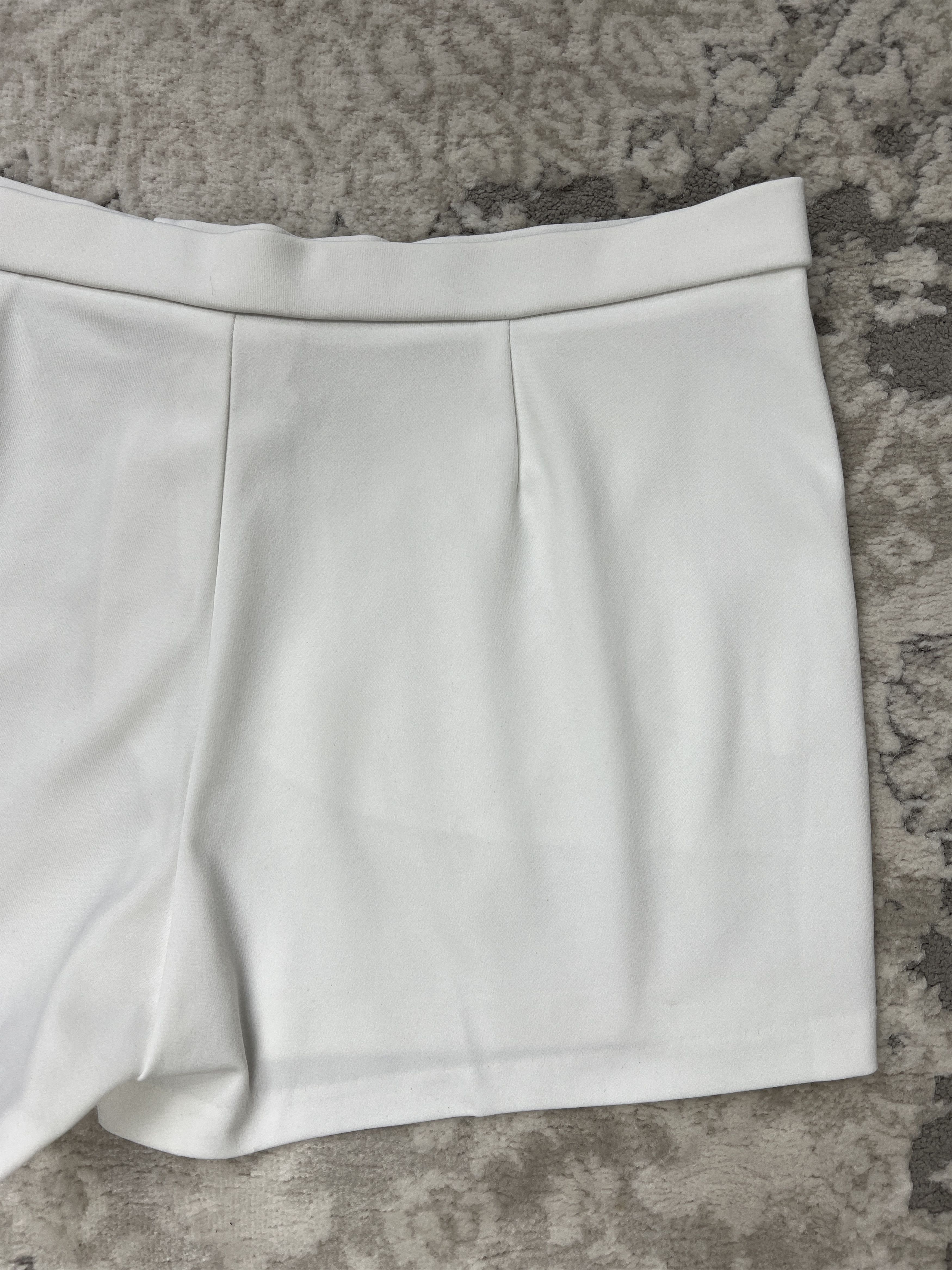Adidas Vintage Adidas Trefoil White Tennis Sport Shorts Hong Kong Size US 38 / EU 54 - 12 Thumbnail