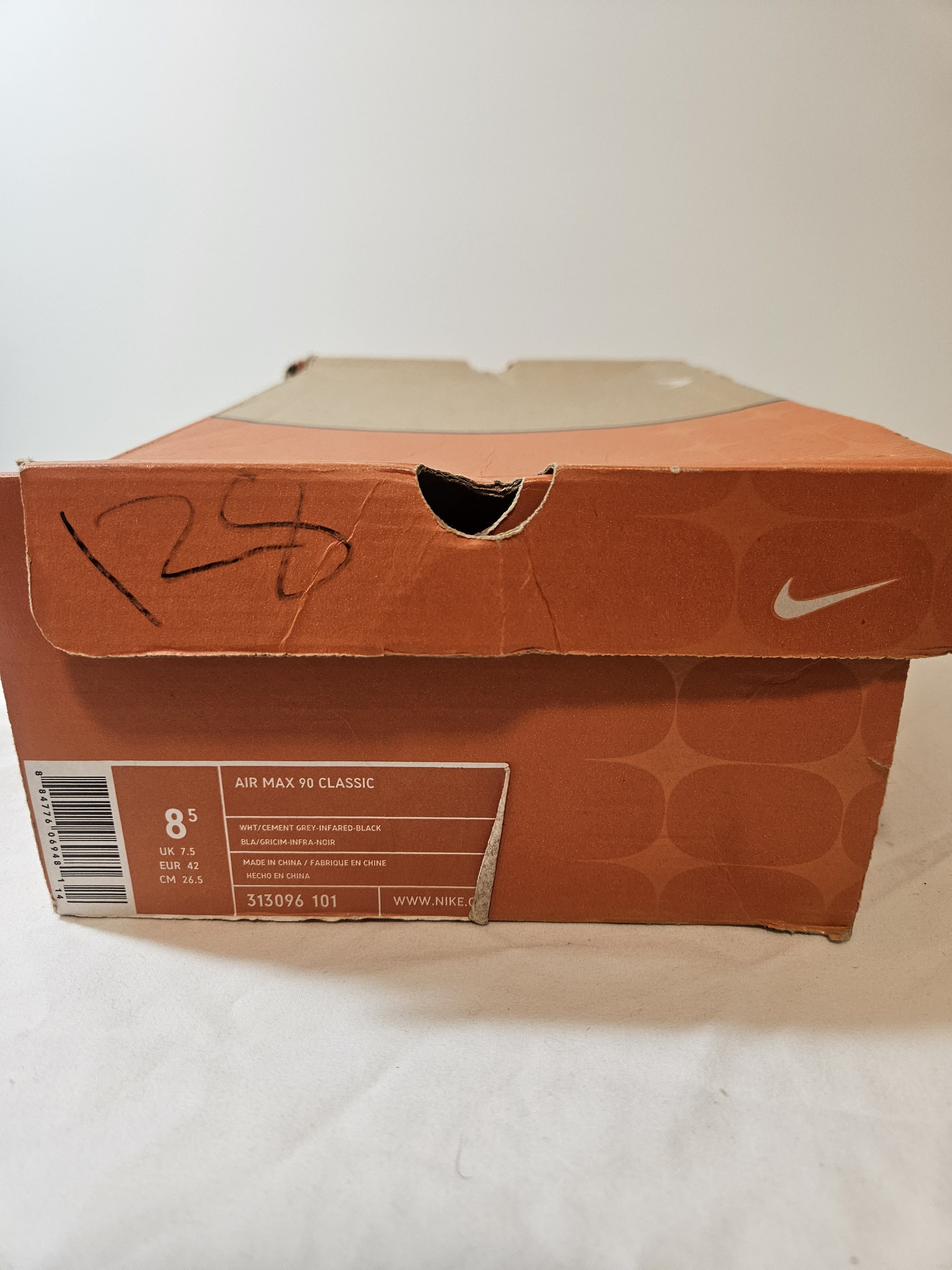 Nike 2005 Nike Air Max 90 Infrared Hall Of Air shoes Size US 8.5 / EU 41-42 - 10 Thumbnail