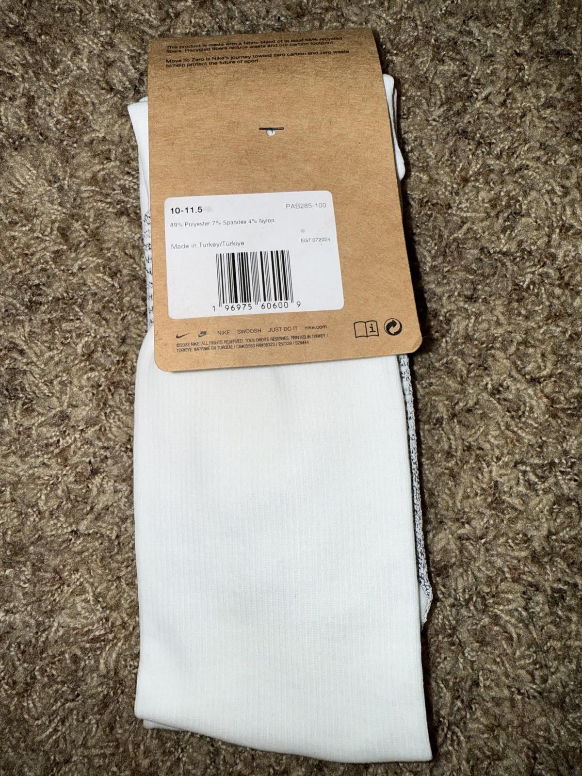 Nike Nike Men’s USA 2025-26 Home Vapor Strike Knee-High Socks Sample Size ONE SIZE - 7 Thumbnail