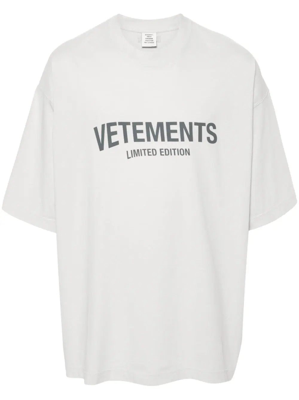 Vetements o1y0924 Oversize T-Shirt in White Size US S / EU 44-46 / 1 - 1 Thumbnail