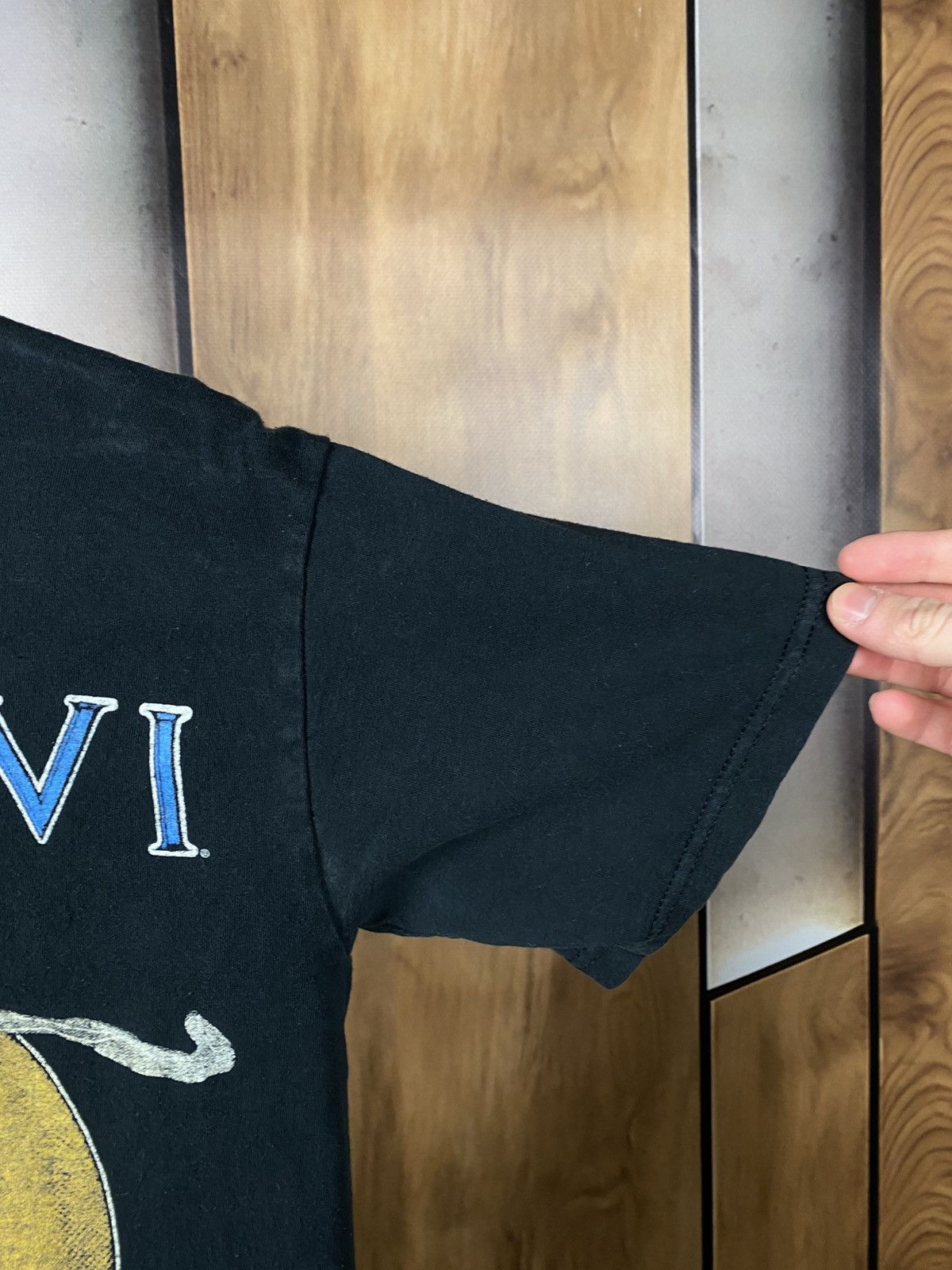 Bon Jovi 🎸Vintage T-Shirt Bon Jovi Rocks Your Ass Off Rock Band Tee🎸 Size US M / EU 48-50 / 2 - 5 Thumbnail