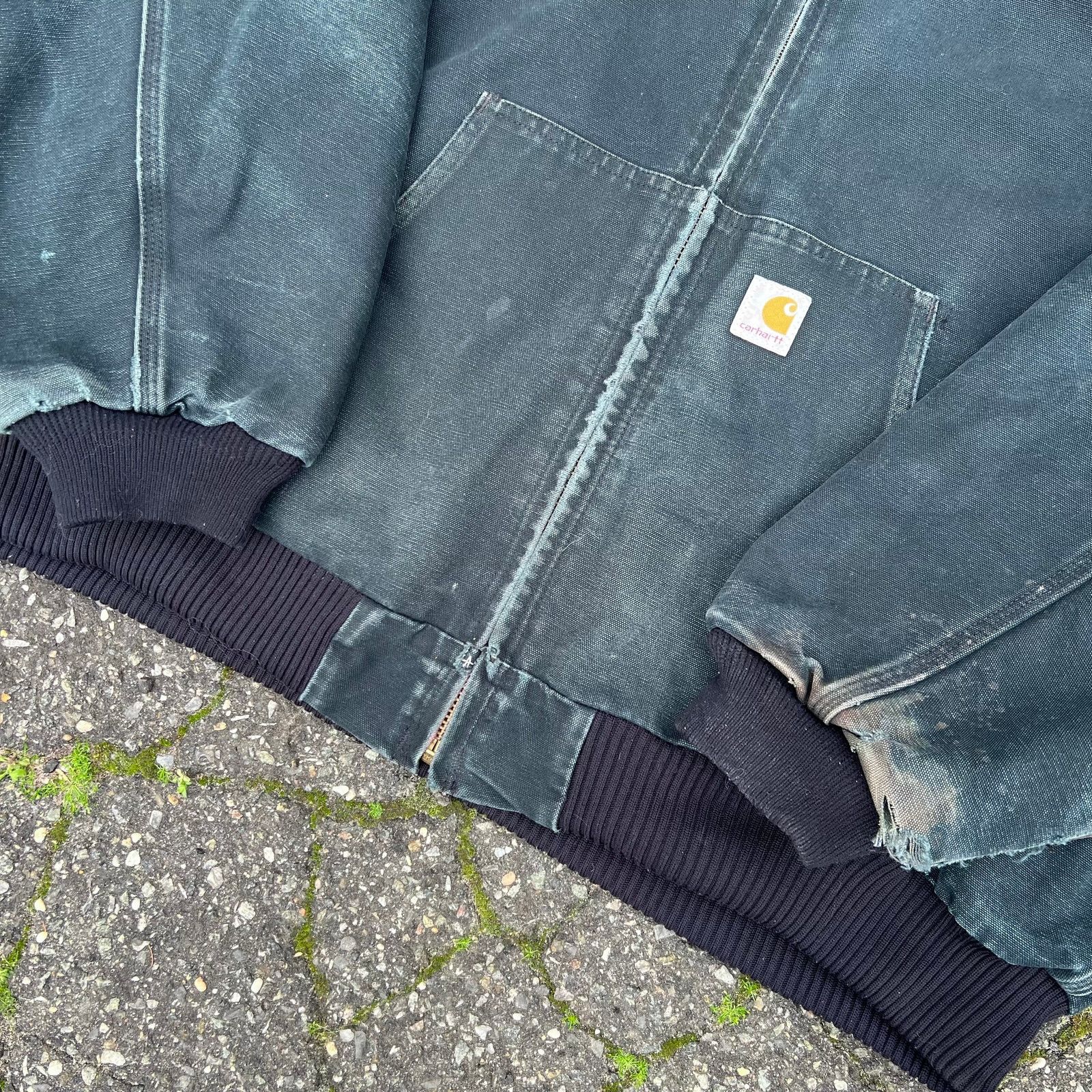 Carhartt × Vintage Vintage faded black Carhartt work wear hooded jacket Size US XXL / EU 58 / 5 - 2 Thumbnail