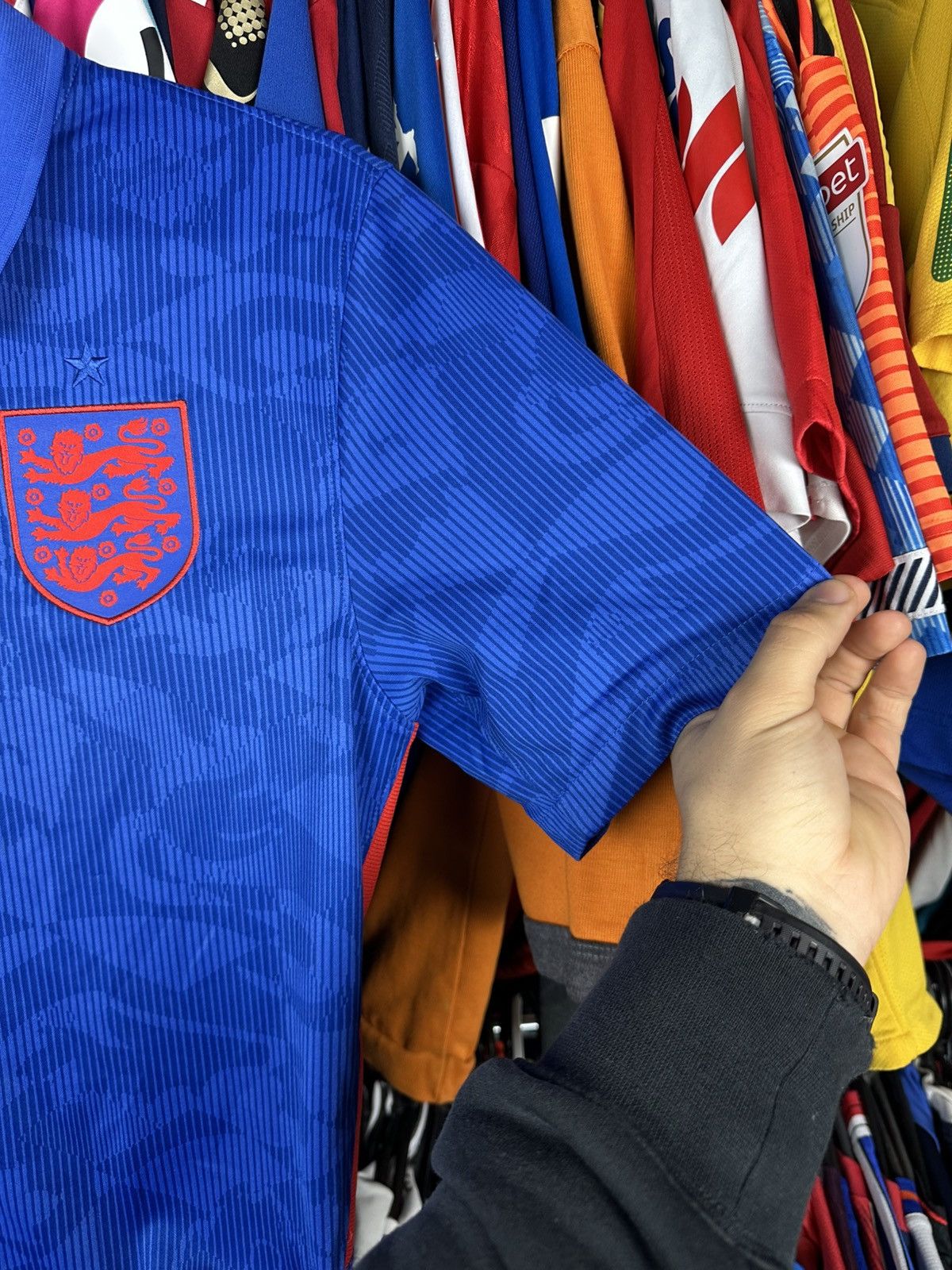 Nike NIKE ENGLAND 2020 2022 AWAY SHIRT FOOTBALL SOCCER JERSEY Size US S / EU 44-46 / 1 - 7 Thumbnail