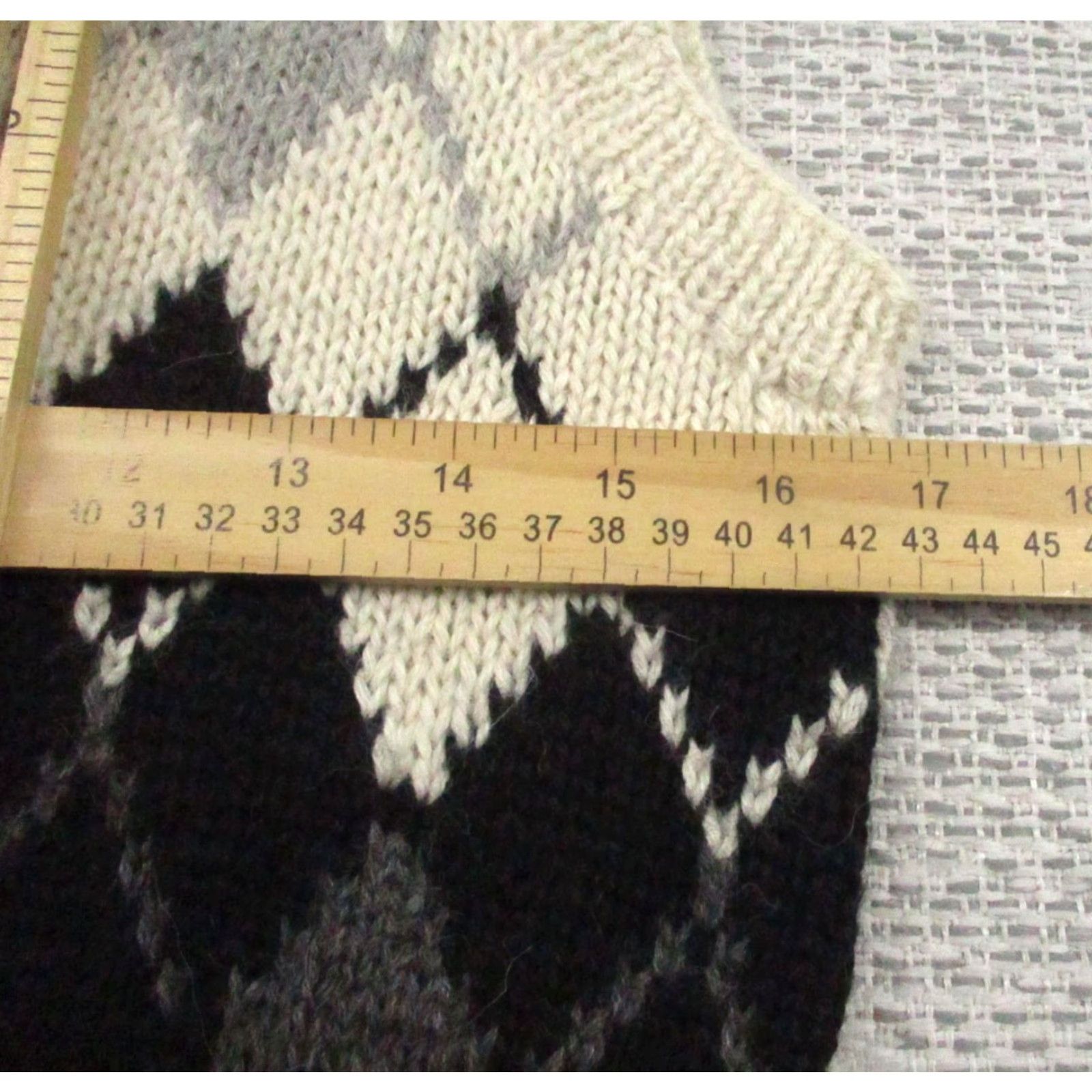 Vintage VINTAGE Andean Imports Sweater Vest Mens Medium Gray Argyle Alpaca Wool Hand Knit Size US M / EU 48-50 / 2 - 7 Thumbnail