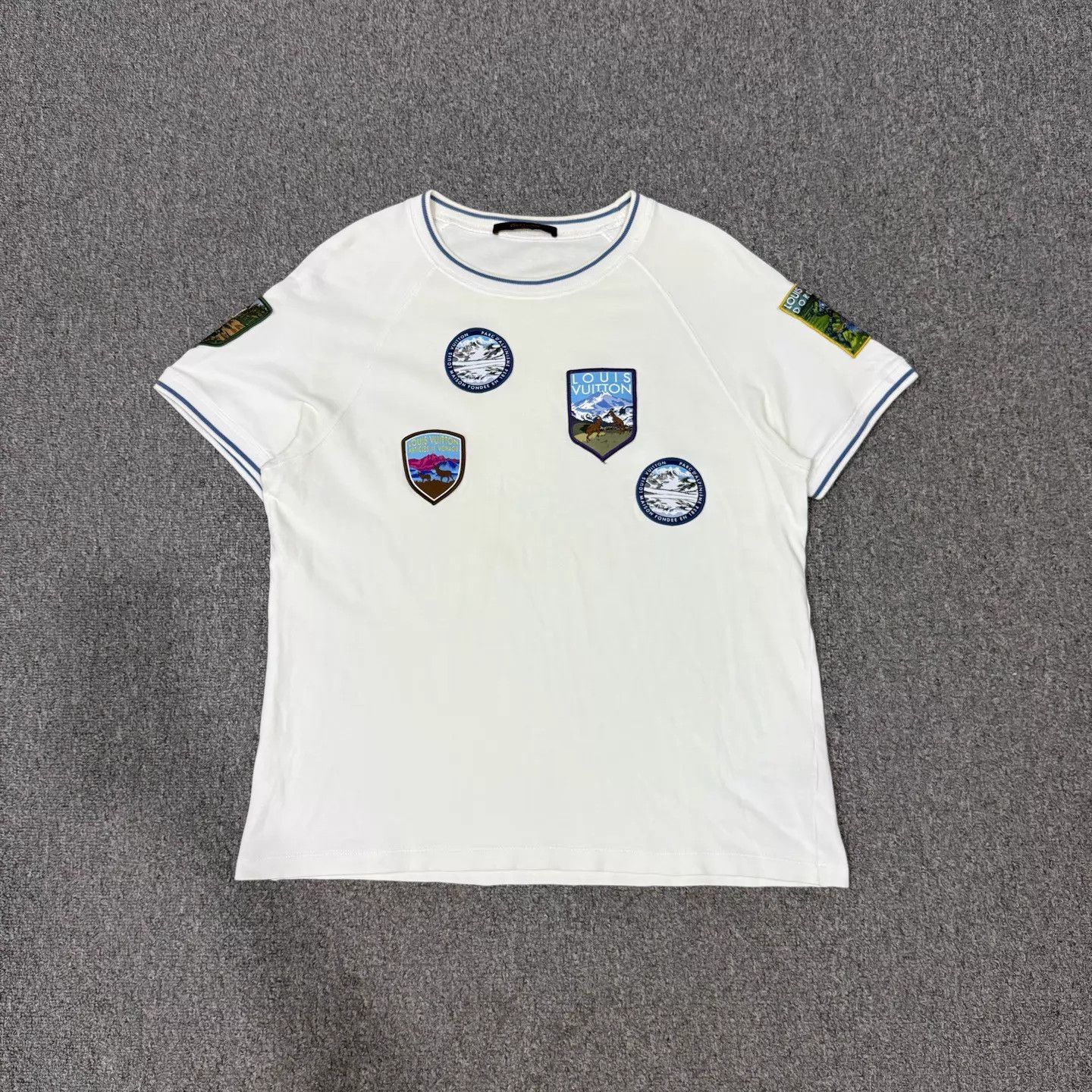 Louis Vuitton LV White Embroidered Snow Mt Patch SS M 95 New Size M / US 6-8 / IT 42-44 - 1 Thumbnail