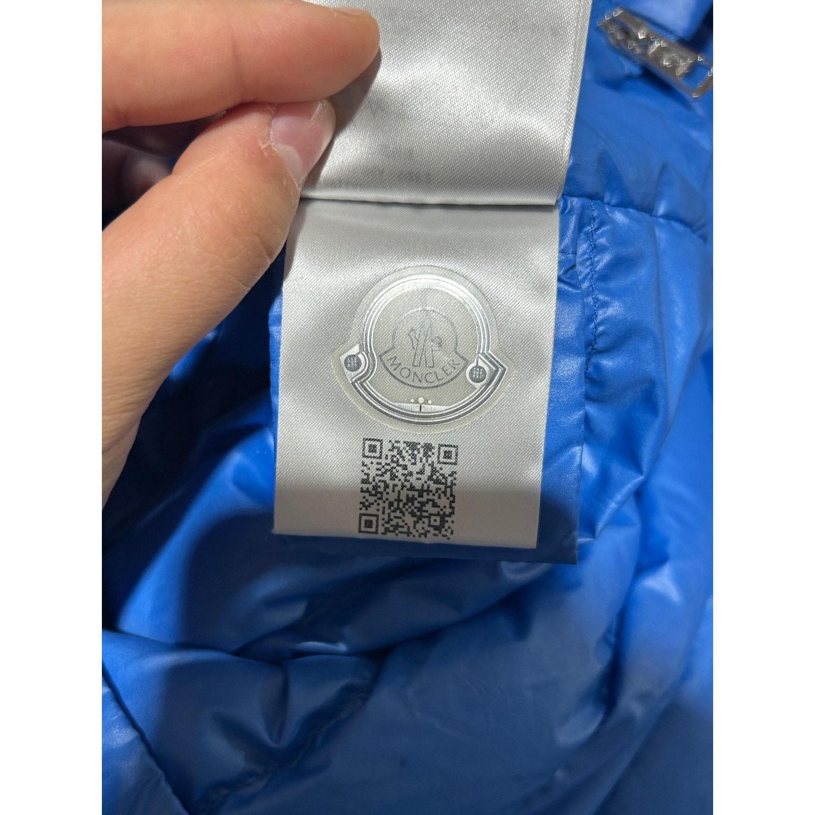 Moncler MONCLER CLAI GILET BLUE PUFFER VEST SIZE MEDIUM PREOWNED Size US M / EU 48-50 / 2 - 14 Thumbnail