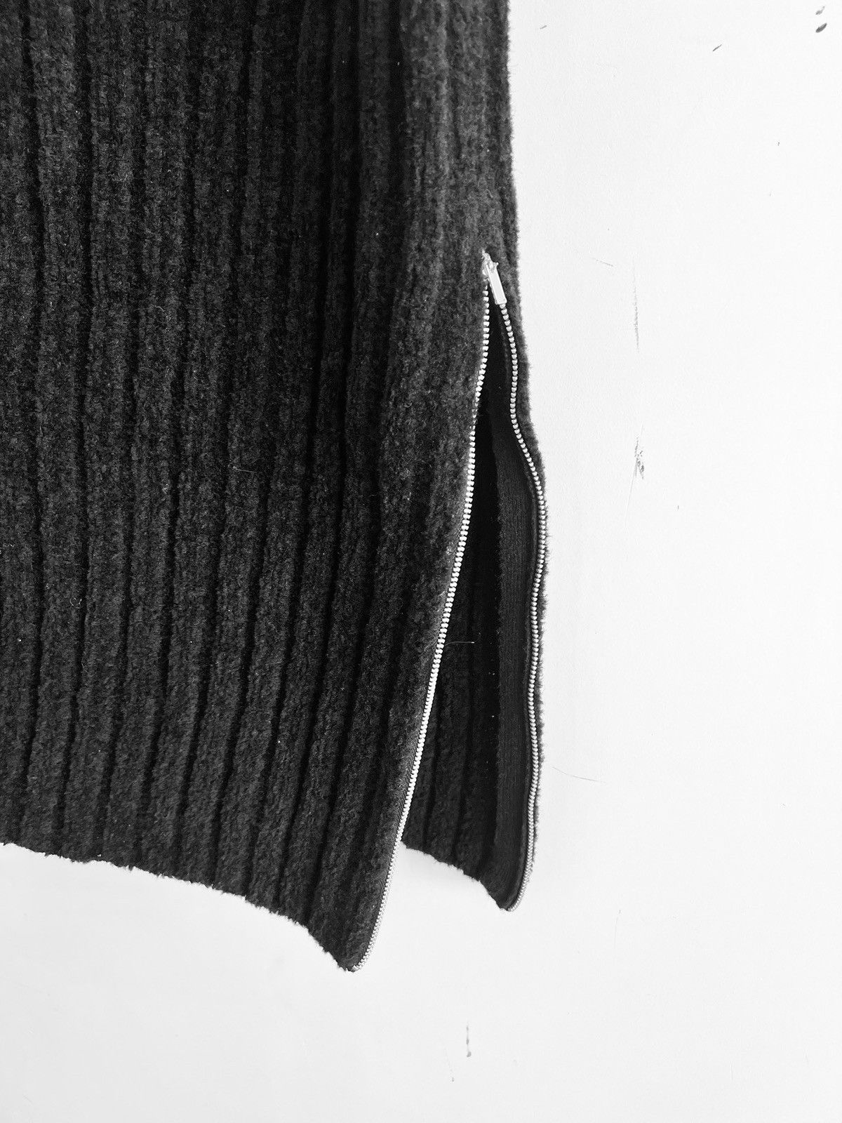 Yohji Yamamoto Yohji Yamamoto Pour Homme - Double-Zip Sleeveless Knit Vest Size US L / EU 52-54 / 3 - 10 Thumbnail