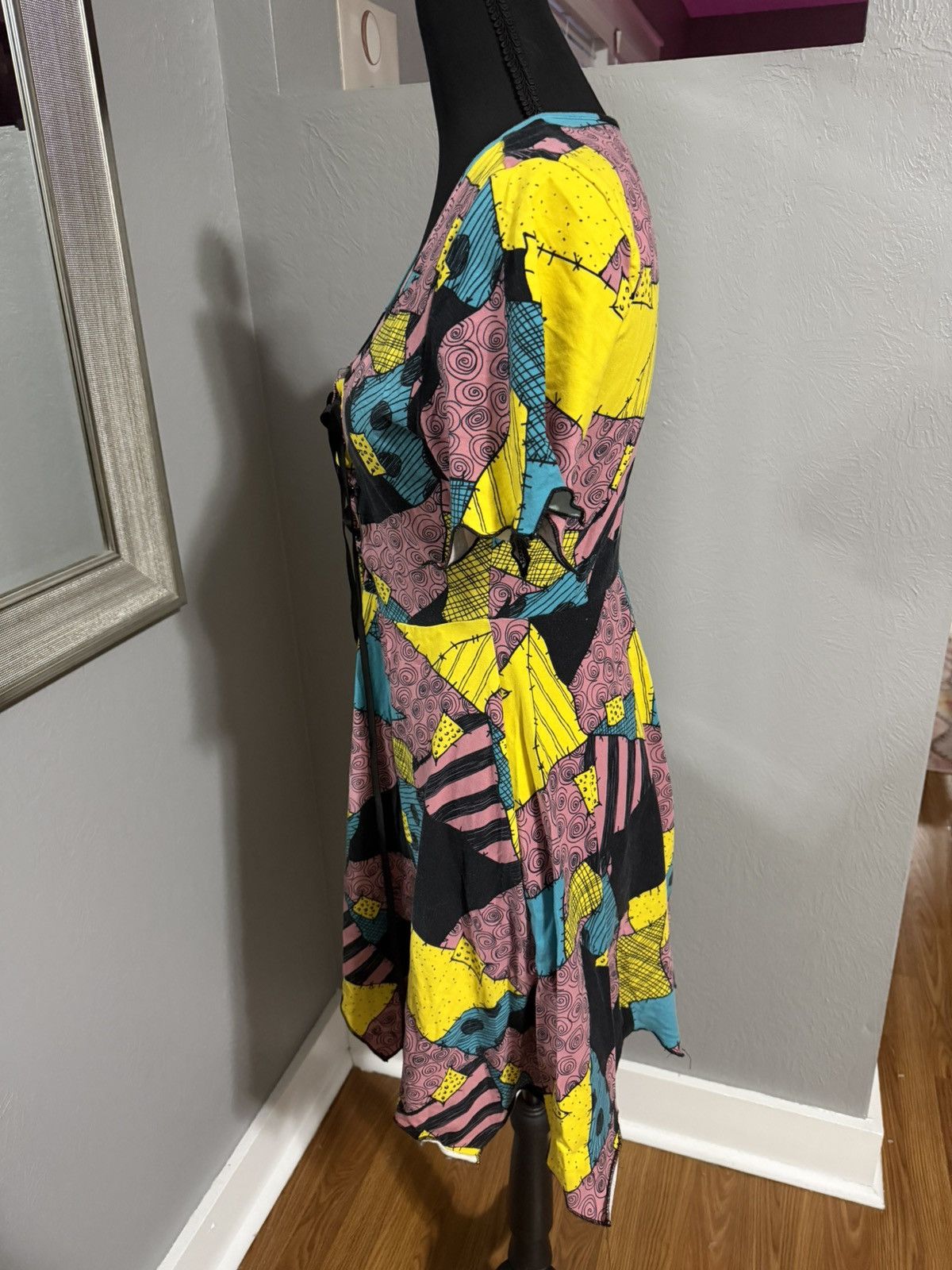 Disney Disney Nightmare Before Christmas Patchwork Jagged Dress M Size M / US 6-8 / IT 42-44 - 4 Thumbnail