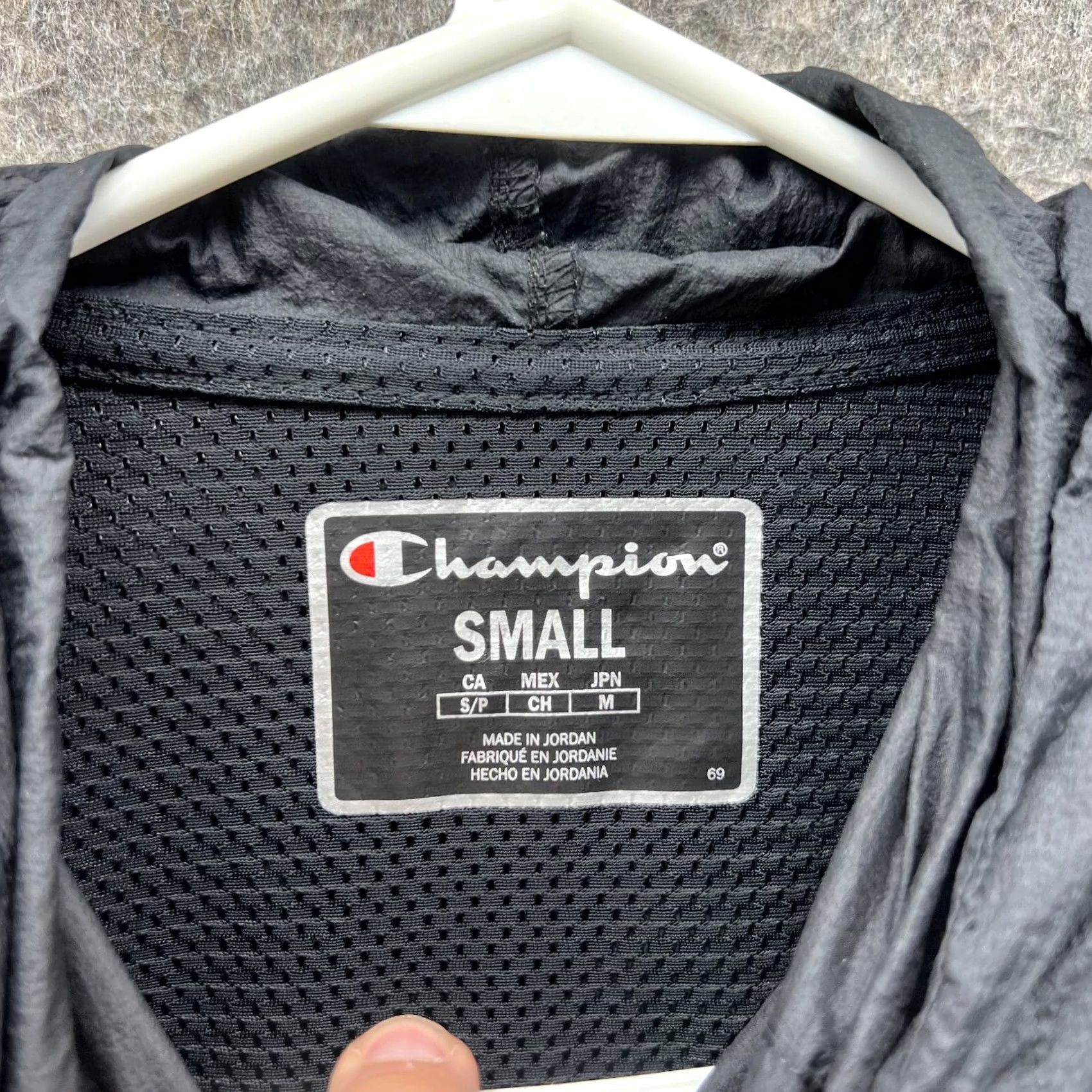 Champion VINTAGE Champion Jacket Mens Small Black Hooded Anorak Zip Pullover, Nylon, Regular Fit, Solid, 34 Chest, Fall/Spring, Travel, Casual, Business, 90s? Size US S / EU 44-46 / 1 - 6 Thumbnail
