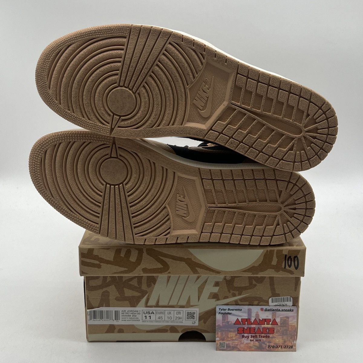 Nike Air Jordan 1 high heirloom Size US 11 / EU 44 - 8 Thumbnail
