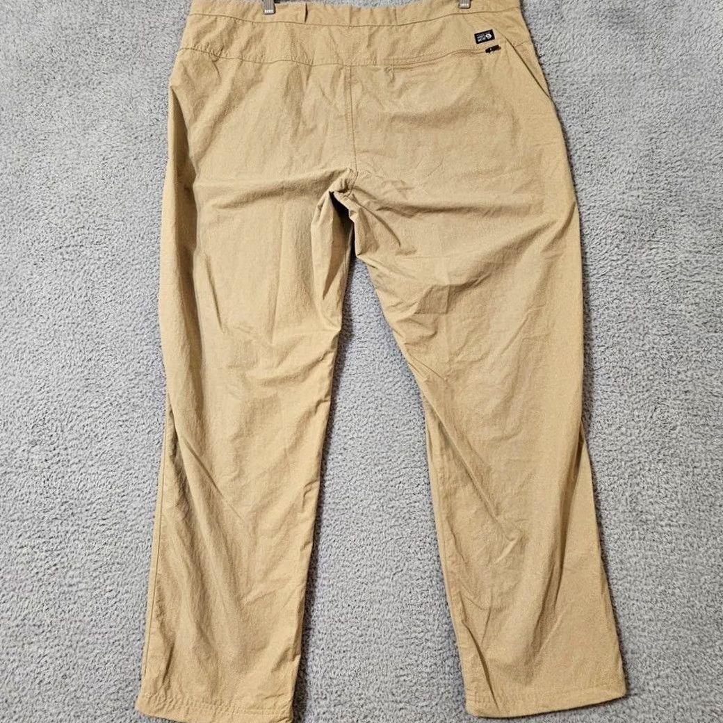 Mountain Hardwear VINTAGE Mountain HardWear Stryder Pants Mens 42/30 Tan Cargo Inseam 30 Brown Hiking Pockets Size US 42 / EU 58 - 2 Thumbnail