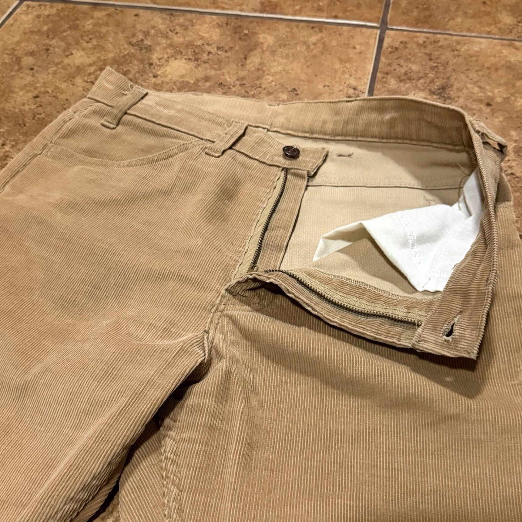 Levi's VINTAGE Levi's 519 Jeans Corduroy Wheat Beige 32x30 Regular Mens Straight 30 in 32 in EUC Talon Size US 32 / EU 48 - 5 Thumbnail