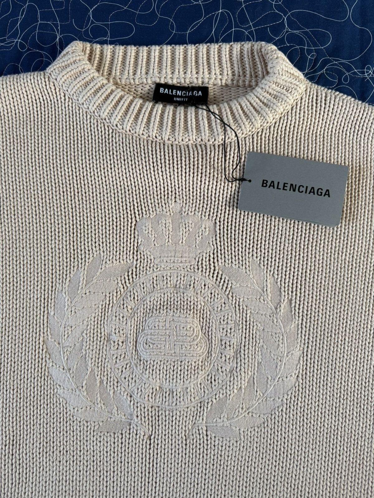 Balenciaga Balenciaga BB Laurel Crown Crewneck Knitted Sweater- Oversiz Size US XL / EU 56 / 4 - 3 Thumbnail