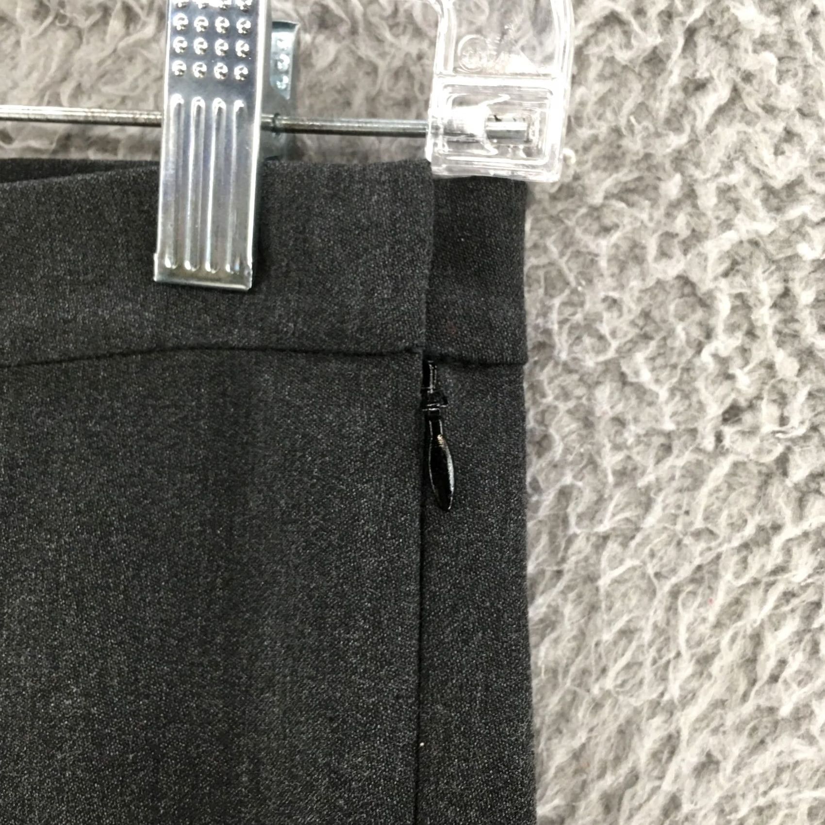 Banana Republic Banana Republic Dress Pants Womens 2 Gray Mid Rise Zip Skinny Flat Front Dress Pants Women Zip Mid Rise Gray Banana Republic Dress Pants Women 2 Size 26" / US 2 / IT 38 - 3 Thumbnail