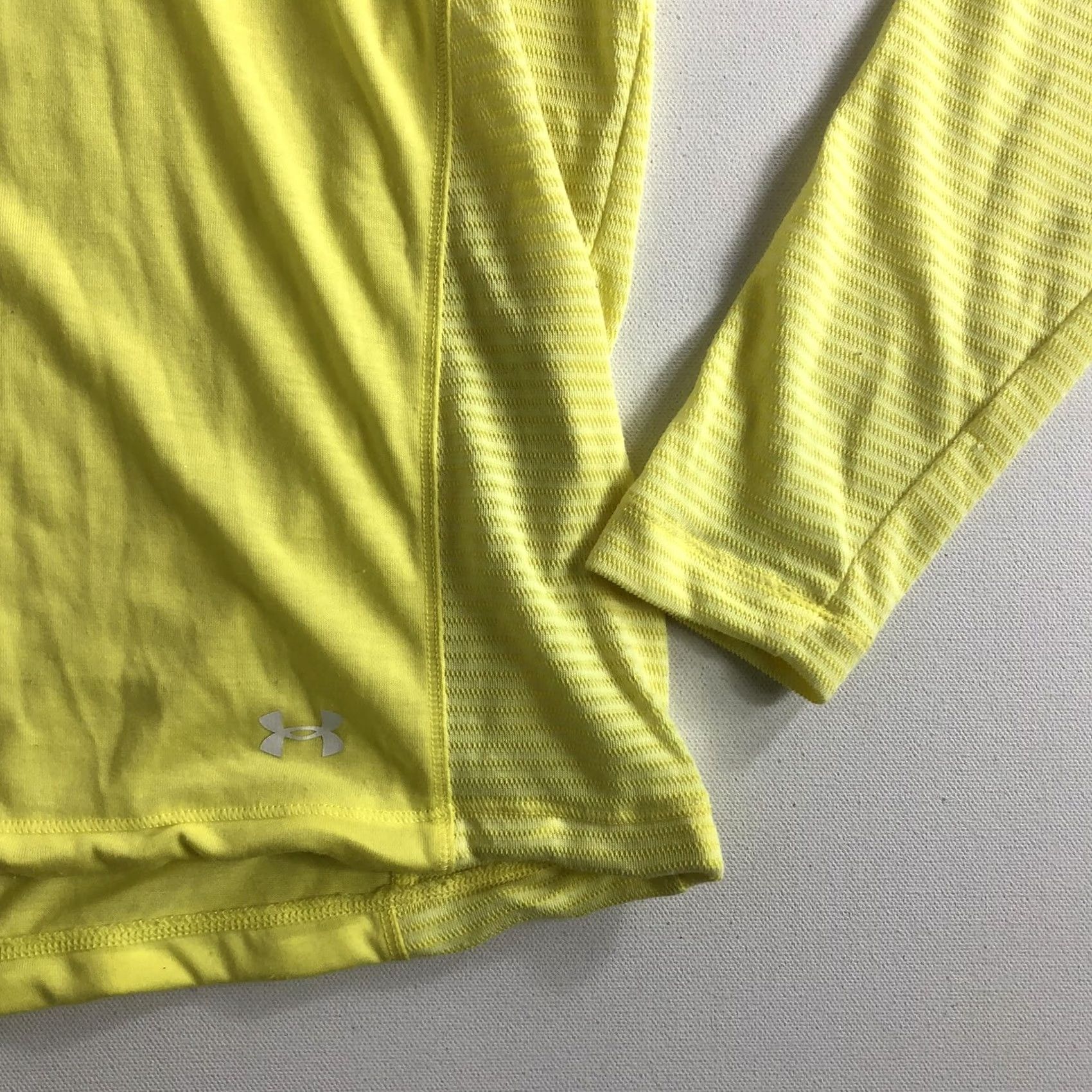 Under Armour Under Armour Women’s Hoodie Size M Pullover Threadborne Active Gym Train Yellow Size M / US 6-8 / IT 42-44 - 5 Thumbnail