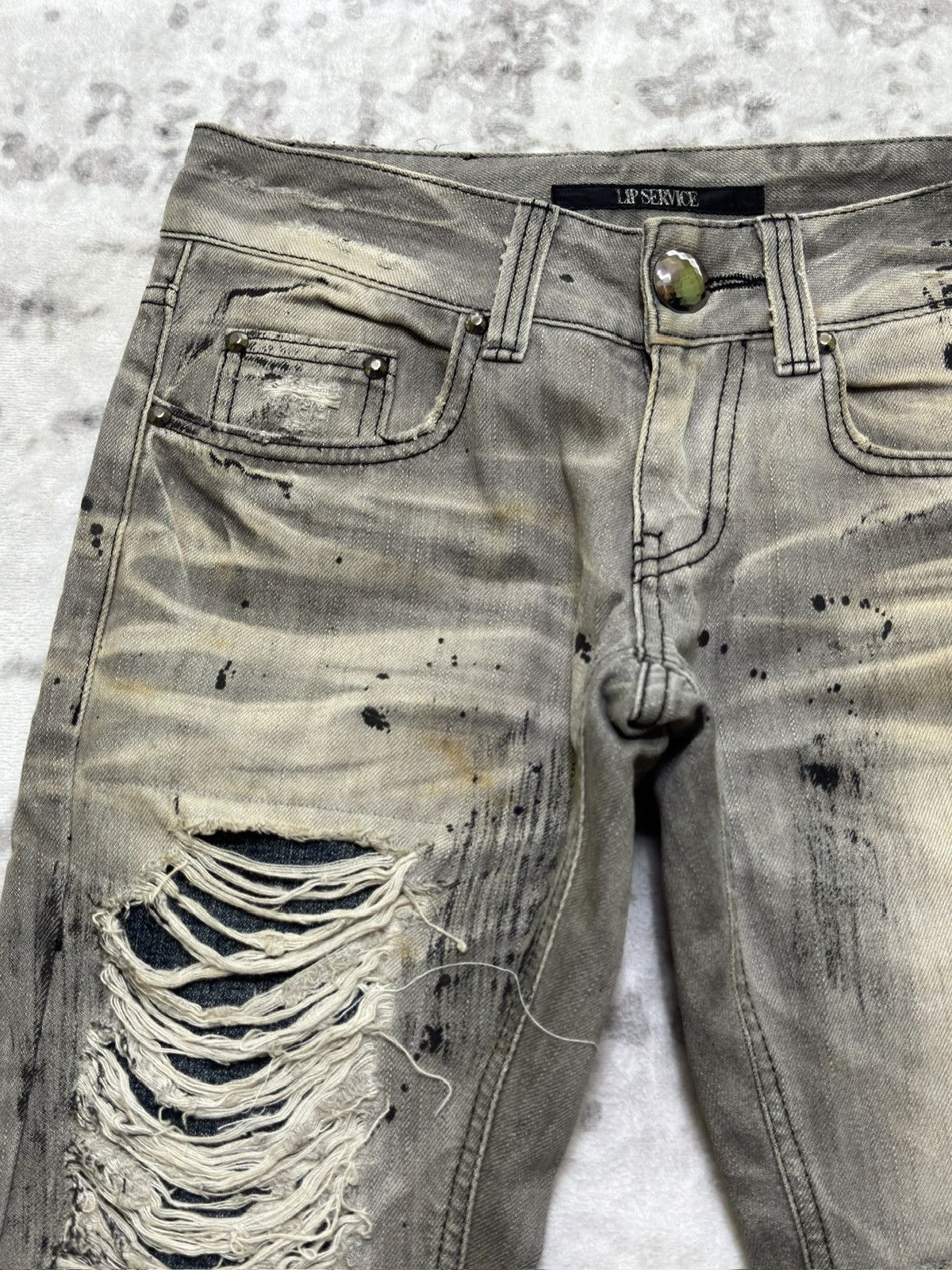 Hysteric Glamour Lip Service Distressed Thrashed Denim Y2K Slim Fit Jeans Size US 27 - 4 Thumbnail