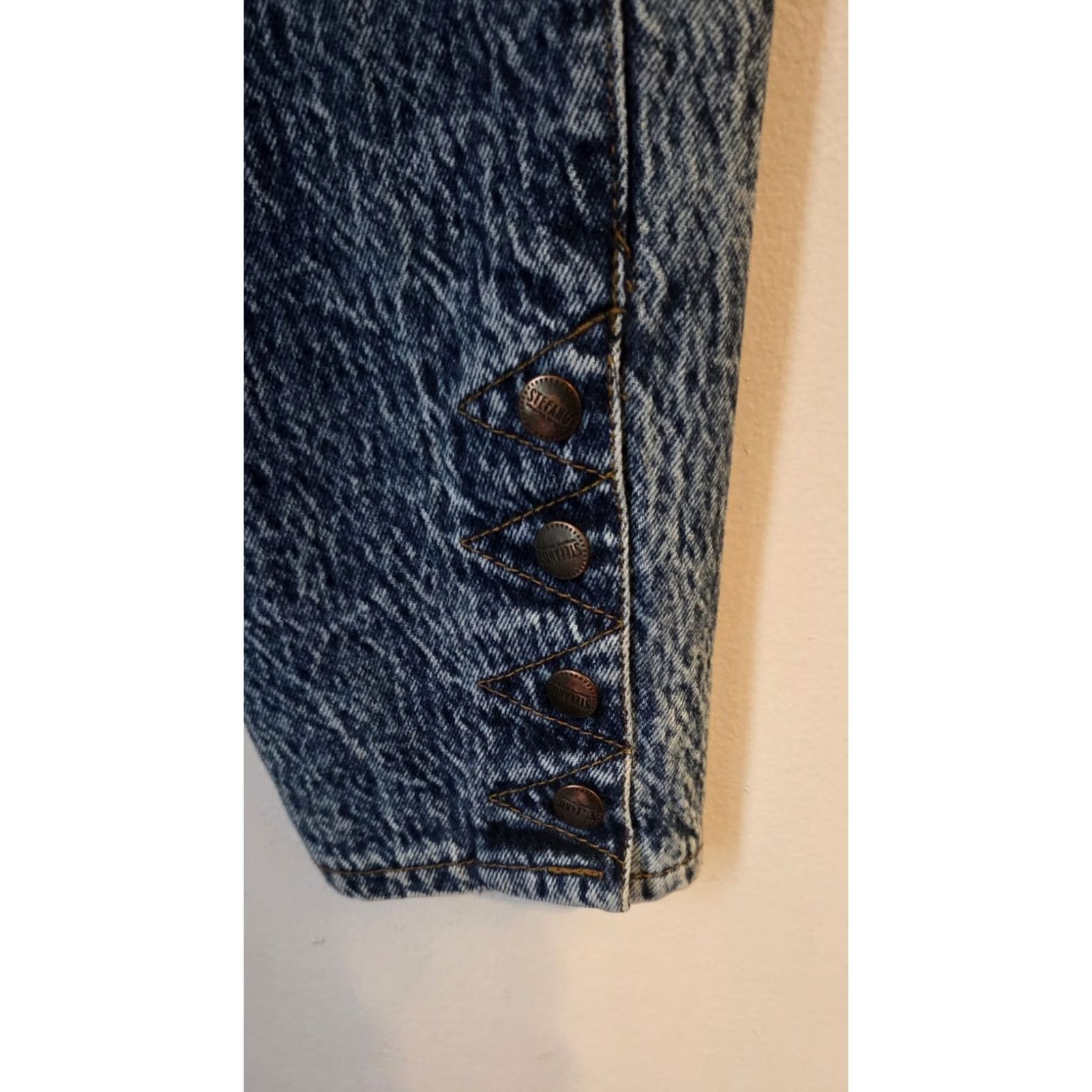 Vintage VINTAGE Stefano Worldwide Acid Wash Snap Denim Jeans 10 Women 80s Blue Snap Closure Tapered N/A Size 32" / US 10 / IT 46 - 3 Thumbnail