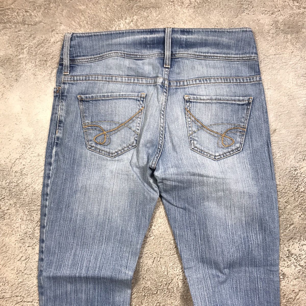 Vintage Vintage Y2K Distressed Flared Jeans Grunge Thrashed Logo 30 Size 30" / US 8 / IT 44 - 4 Thumbnail