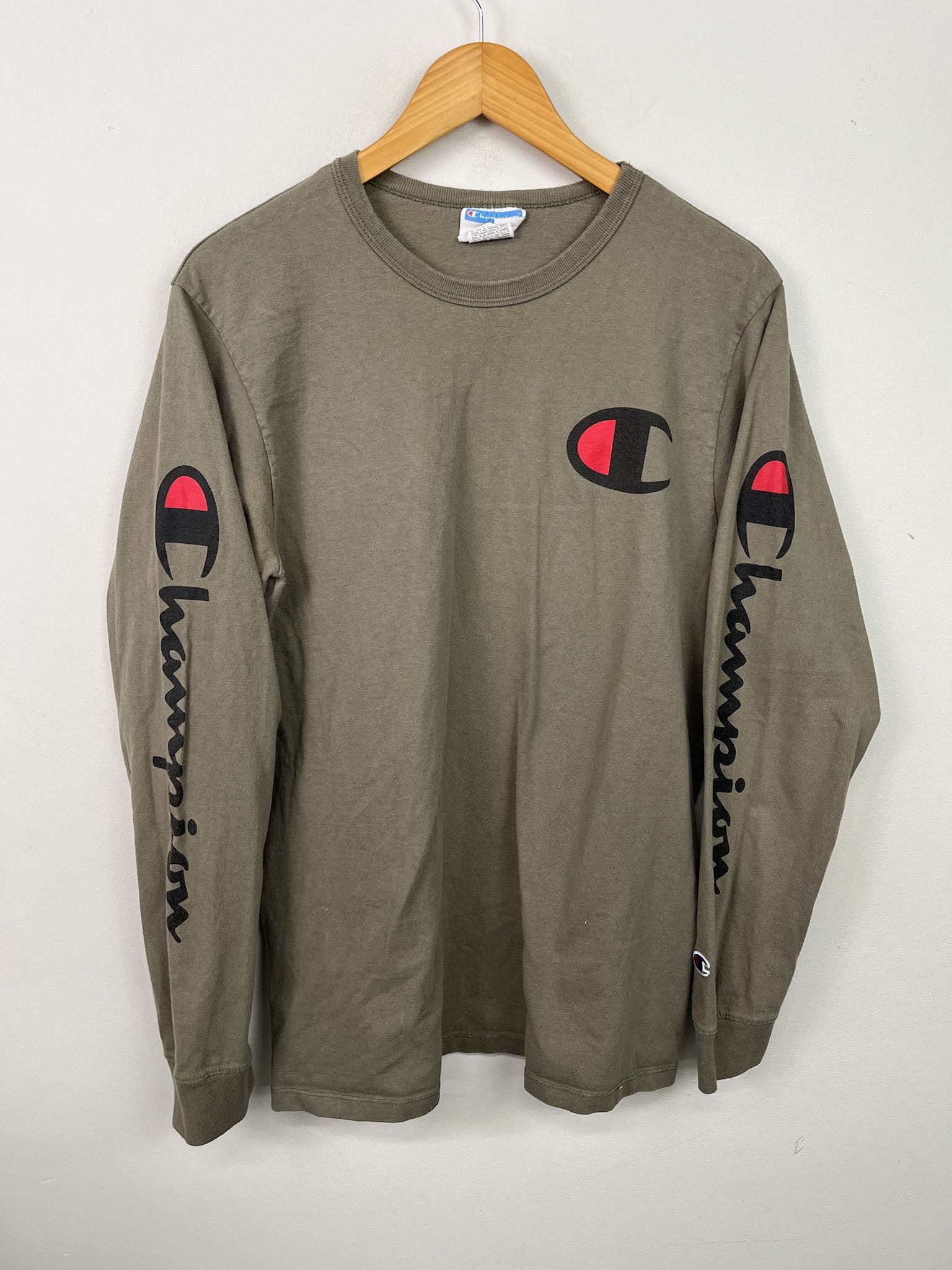 Champion Vintage Champion Sleeve Print Longsleeve Tshirt Size L Size US L / EU 52-54 / 3 - 1 Thumbnail