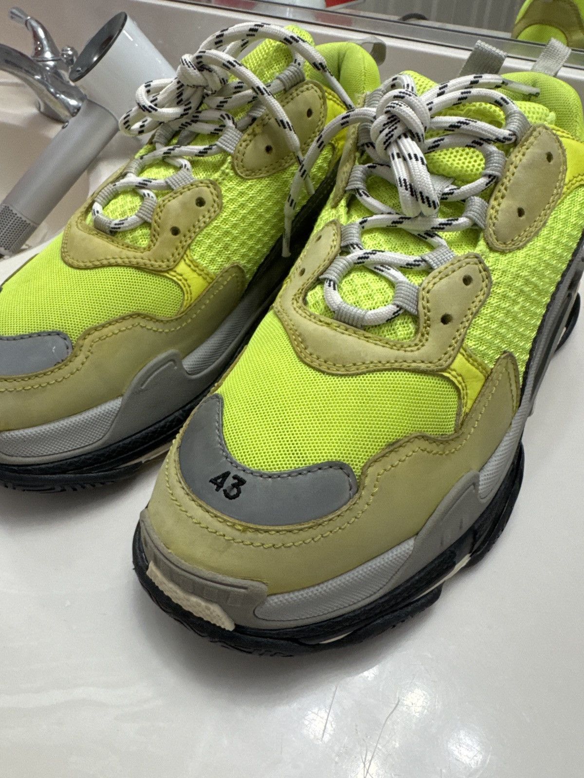 Balenciaga Triple S Neon Yellow Size US 10 / EU 43 - 11 Thumbnail