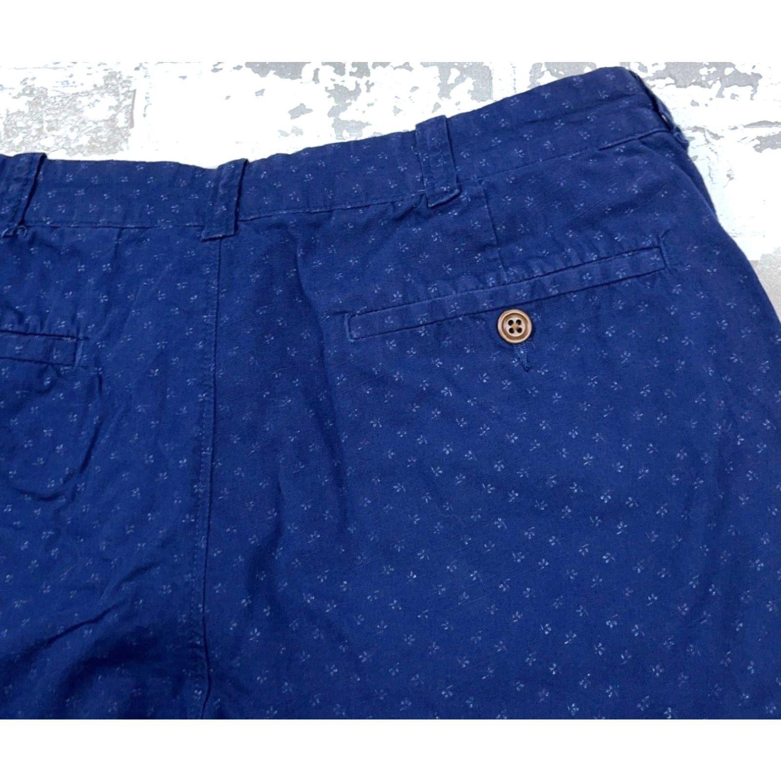 J.Crew J Crew Chino Shorts Men 32 Blue Twill Spotted Golf Preppy Beach Camp Adult Casual Workwear Summer Mens 32 Blue Chino Shorts Size US 32 / EU 48 - 7 Thumbnail
