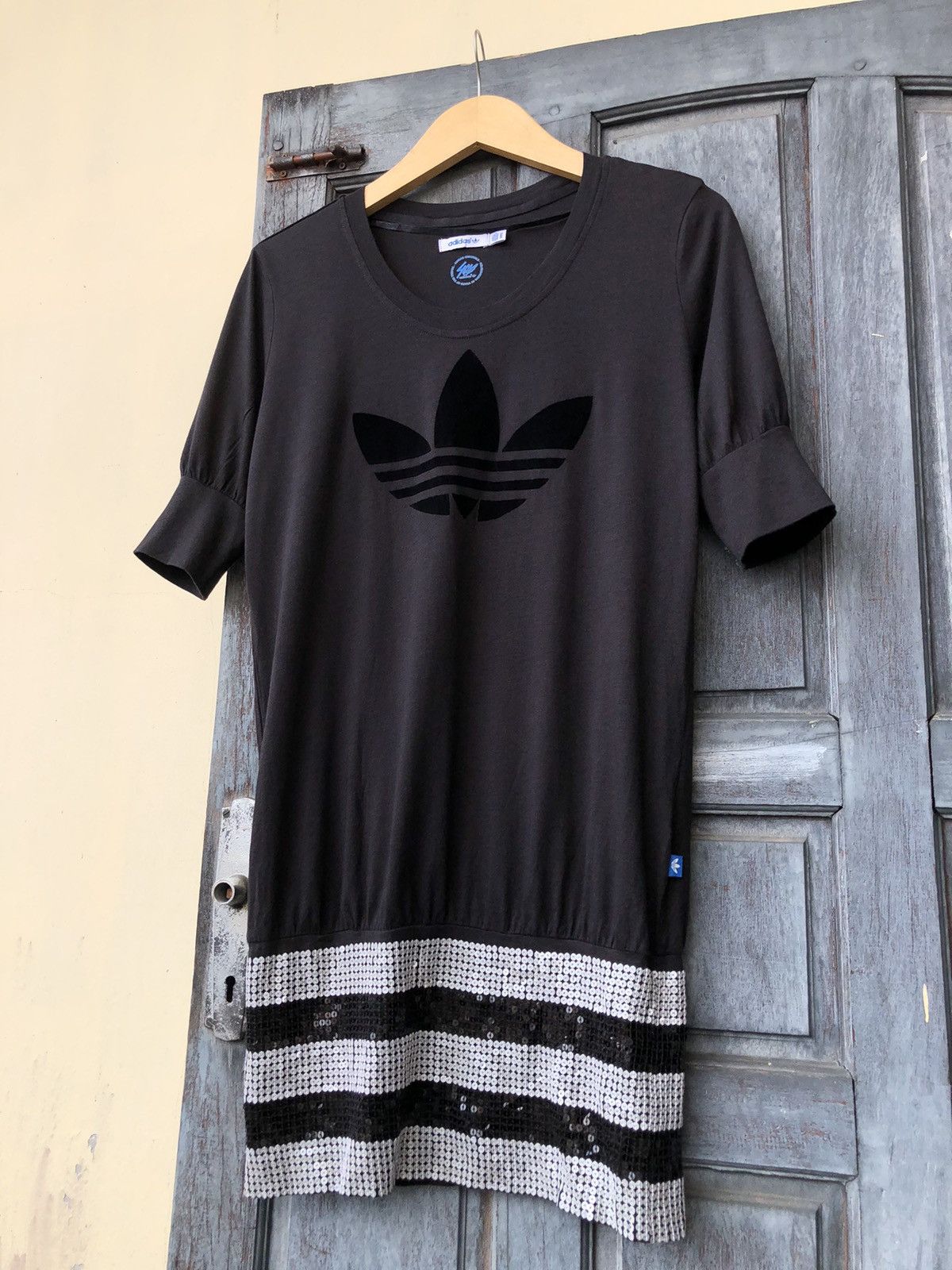 Adidas Adidas Celebrating 40 Years Of The Trefoil Dress Tshirt Size M / US 6-8 / IT 42-44 - 6 Thumbnail