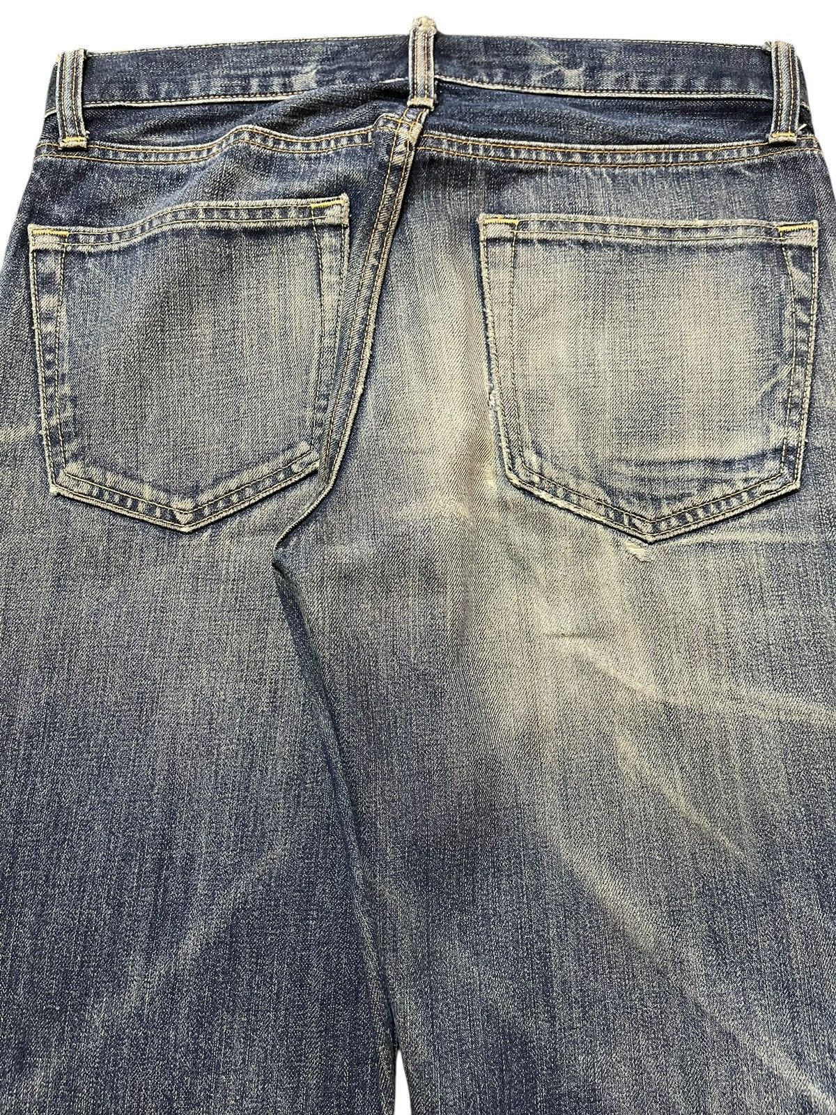 Uniqlo Vintage Japanese Uniqlo Blue Faded Wash Style Jeans Size US 31 - 6 Thumbnail