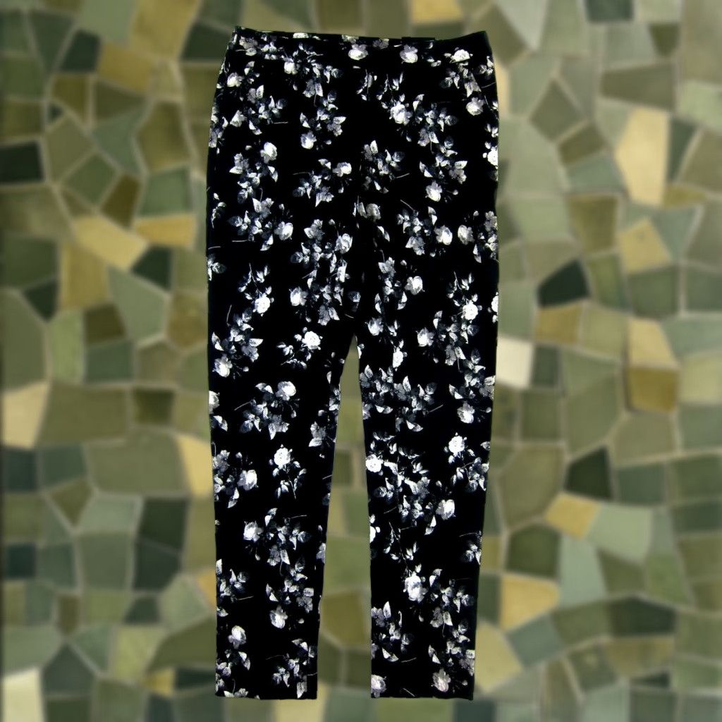 Alfani NWT Alfani Black White Lively Rose Floral Tummy Control Skinny Leg Pant Women 4 Size 27" / US 4 / IT 40 - 1 Thumbnail
