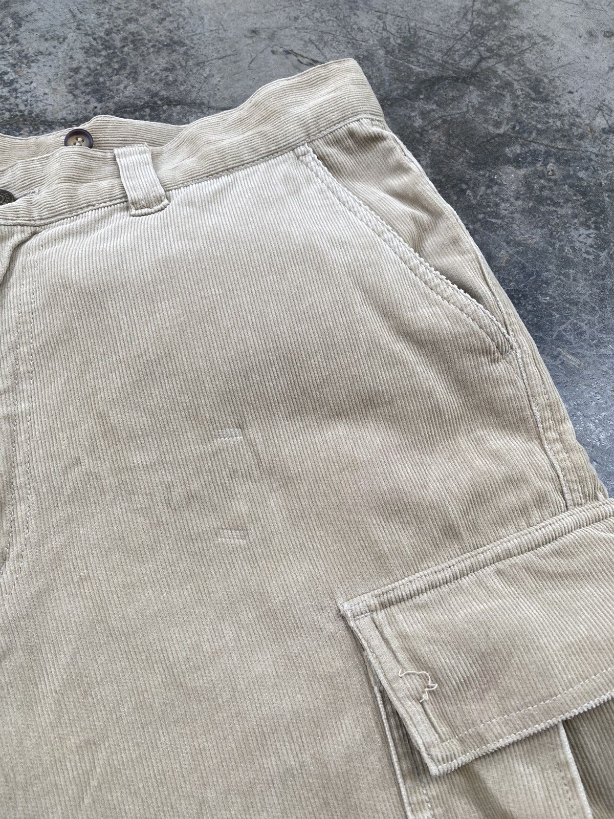 Coleman Vintage Coleman Corduroy Distressed Pants Size US 33 - 10 Thumbnail