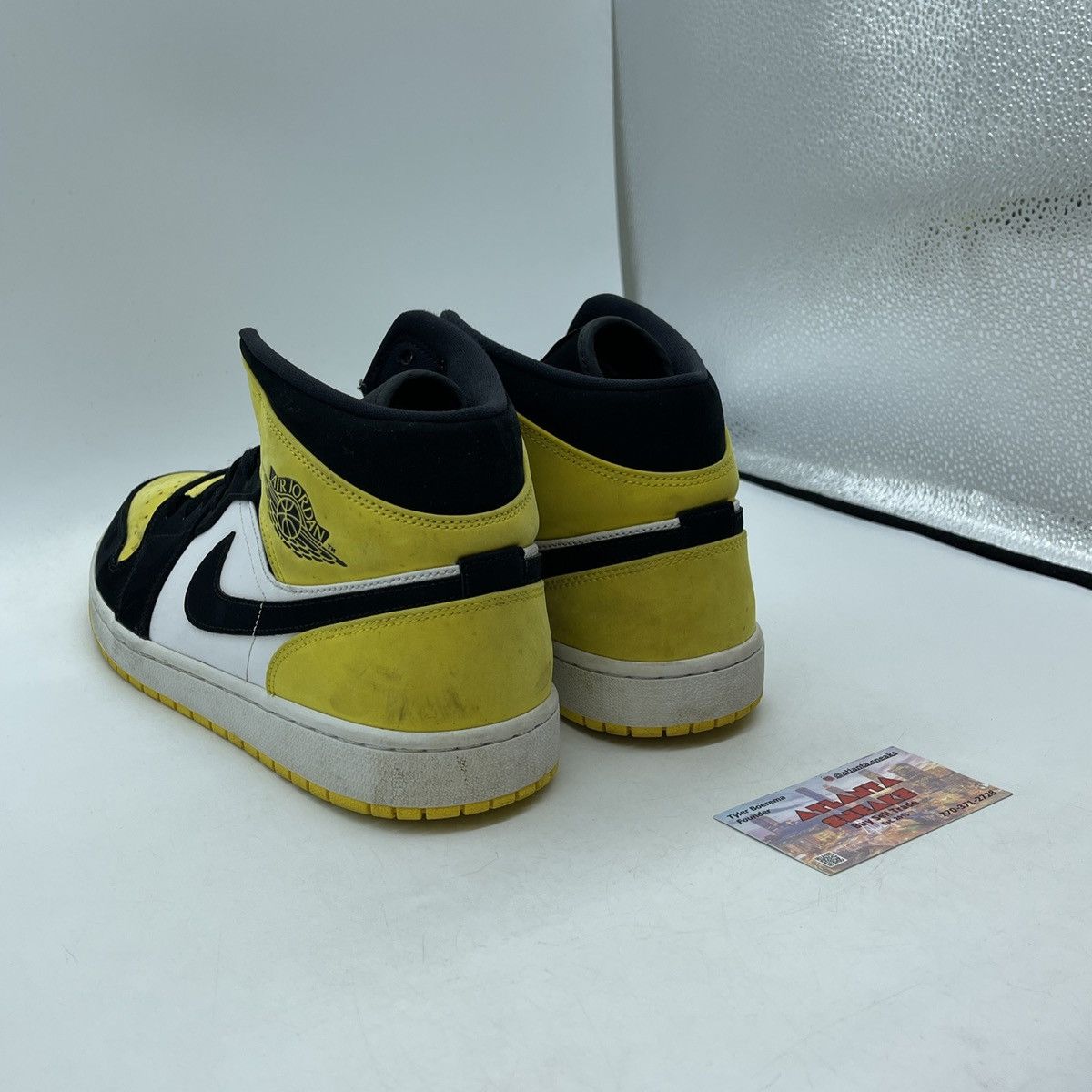 Jordan Brand Air Jordan 1 mid yellow toe Size US 11.5 / EU 44-45 - 4 Thumbnail
