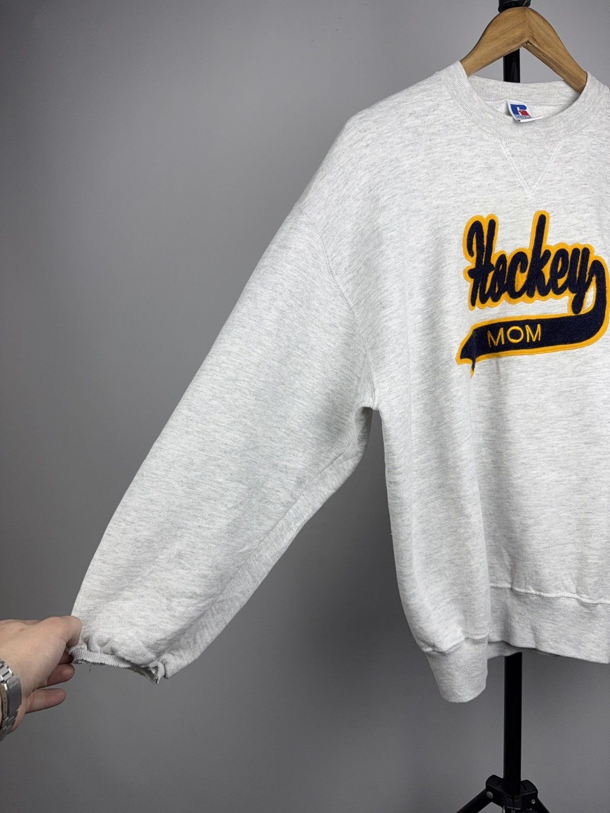 Russell Athletic 90s Vintage USA Russell Athletic Hockey Mom Varsity Crewneck Size US L / EU 52-54 / 3 - 7 Thumbnail