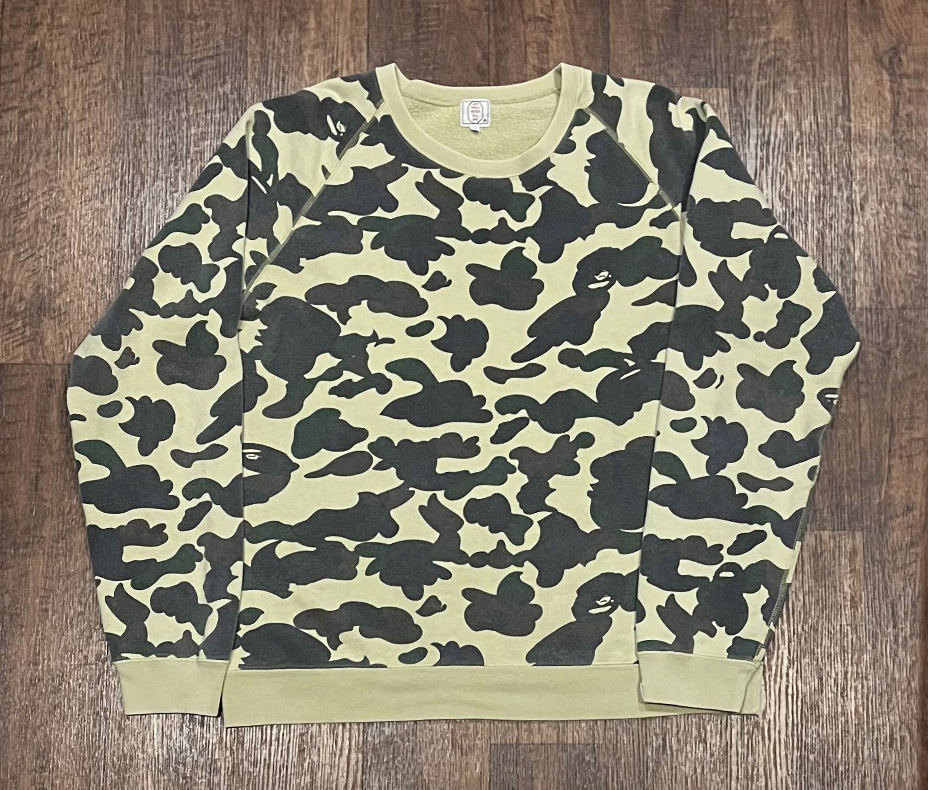 Bape Bape camo crew neck pullover sweatshirt Size US L / EU 52-54 / 3 - 1 Thumbnail