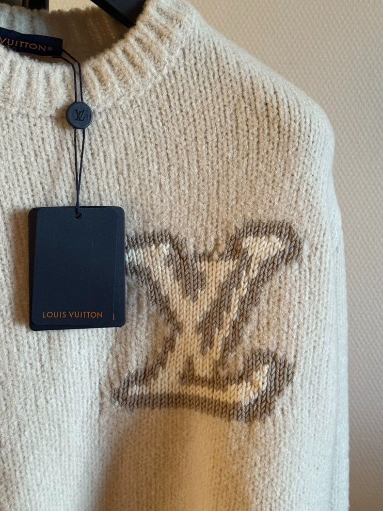 Louis Vuitton Louis Vuitton Lv25SS new white presbyard teddy sweater-2508 Size US M / EU 48-50 / 2 - 2 Thumbnail