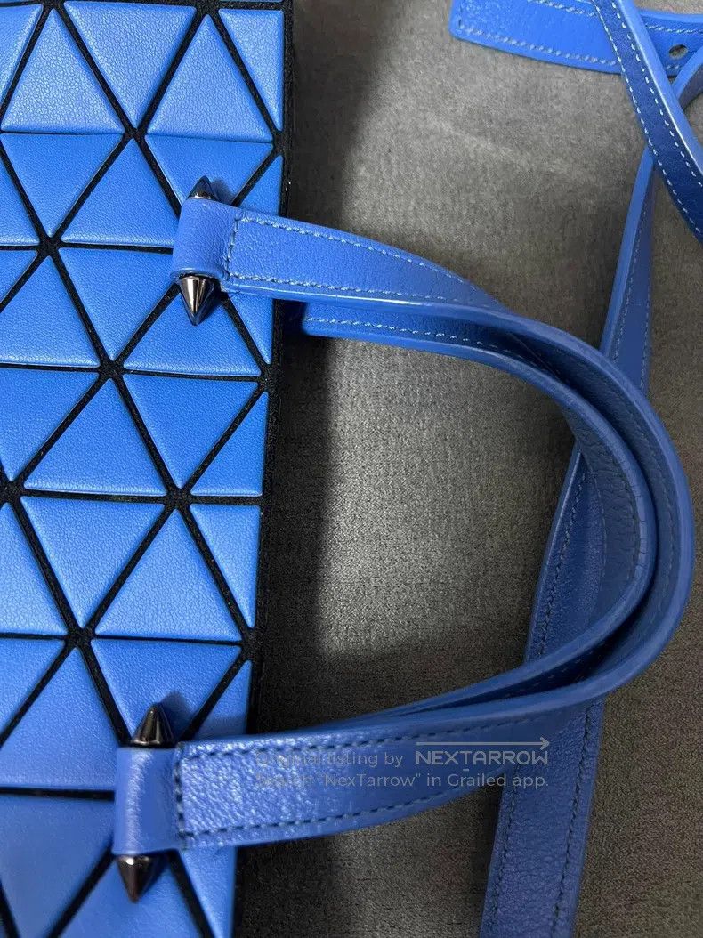 Issey Miyake Issey Miyake Blue Tote Bag Size ONE SIZE - 2 Thumbnail