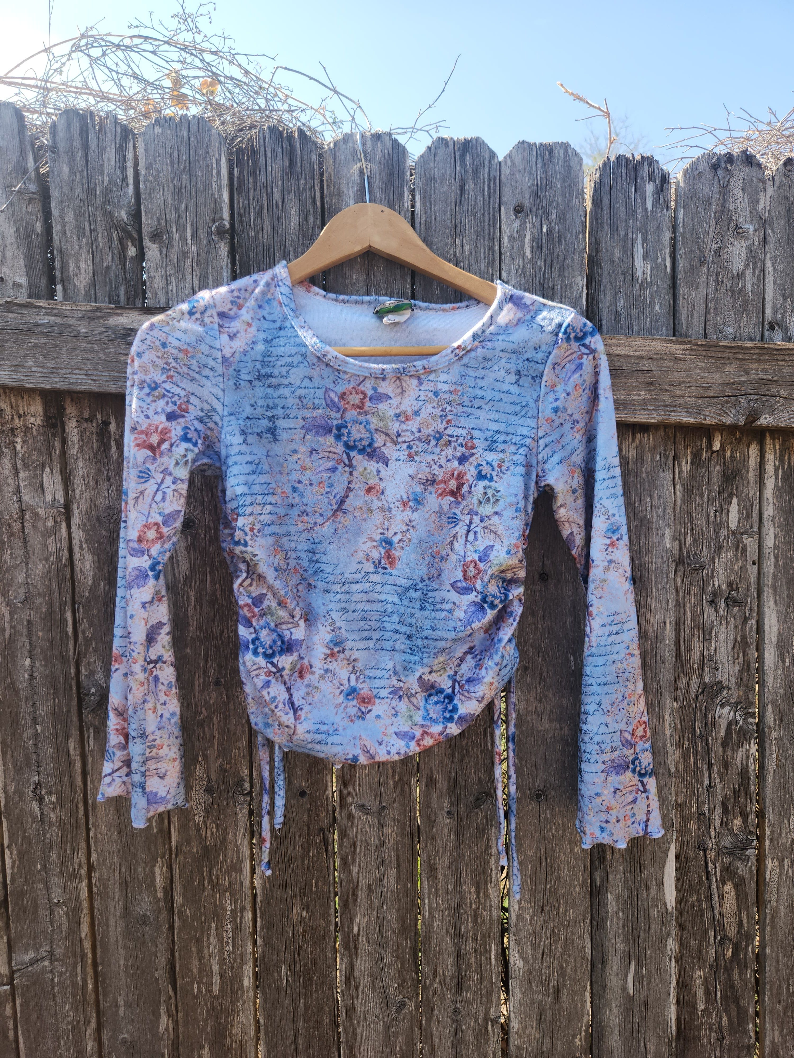 Other Earth Girl Vntg Blue Fairy Floral Boho Blouse Size M / US 6-8 / IT 42-44 - 1 Thumbnail