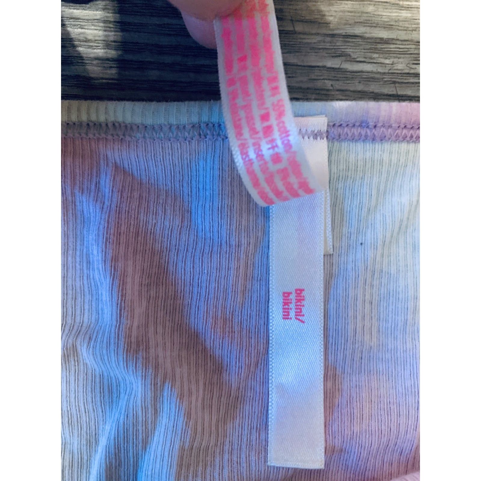 Victoria's Secret Victoria's Secret Bottom Women M Multicolor Colorful Bikini Swimwear Size 32" / US 10 / IT 46 - 4 Thumbnail