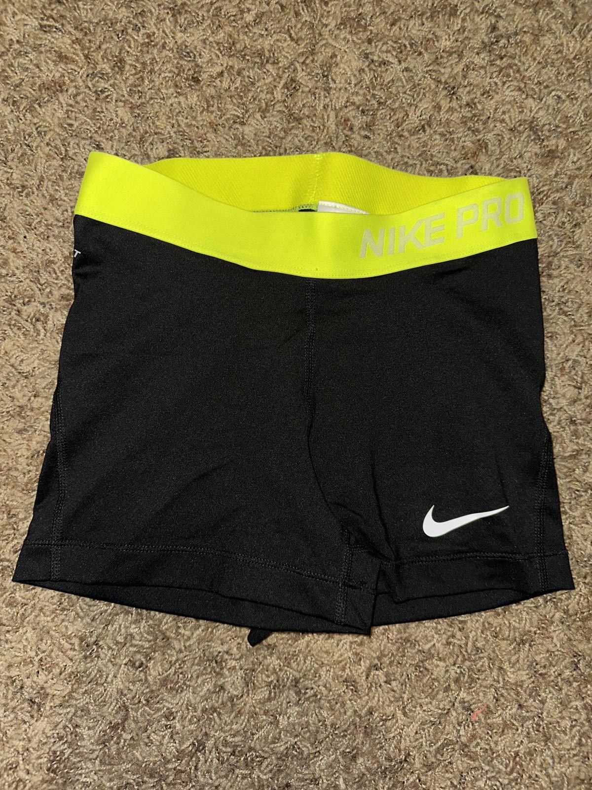 Nike Nike Women's Dri-Fit Pro 3 Big Dot Training Shorts Size 28" / US 6 / IT 42 - 1 Thumbnail