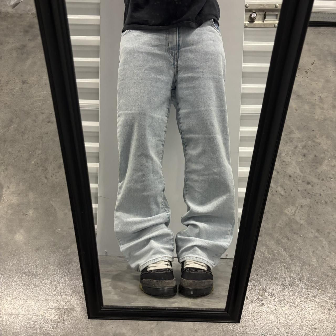 Japanese Brand × Vintage Crazy Vintage Y2K/2000s Light Wash Levi’s Essential Denim Jeans! Size US 31 - 1 Thumbnail
