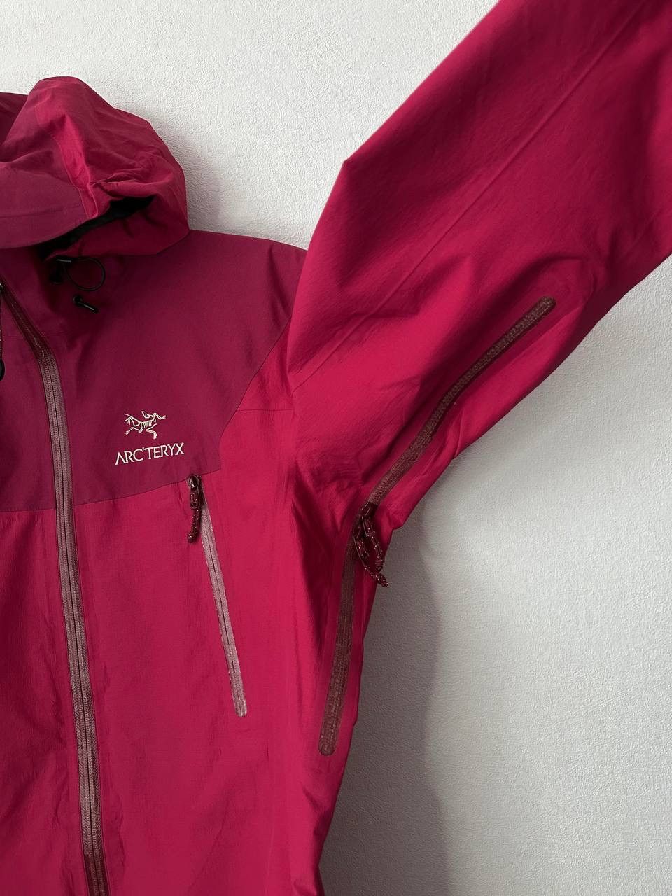 Arc'teryx Arc’teryx Gore-Tex Pro Beta AR Women’s Hooded Jacket Pink Size L / US 10 / IT 46 - 6 Thumbnail