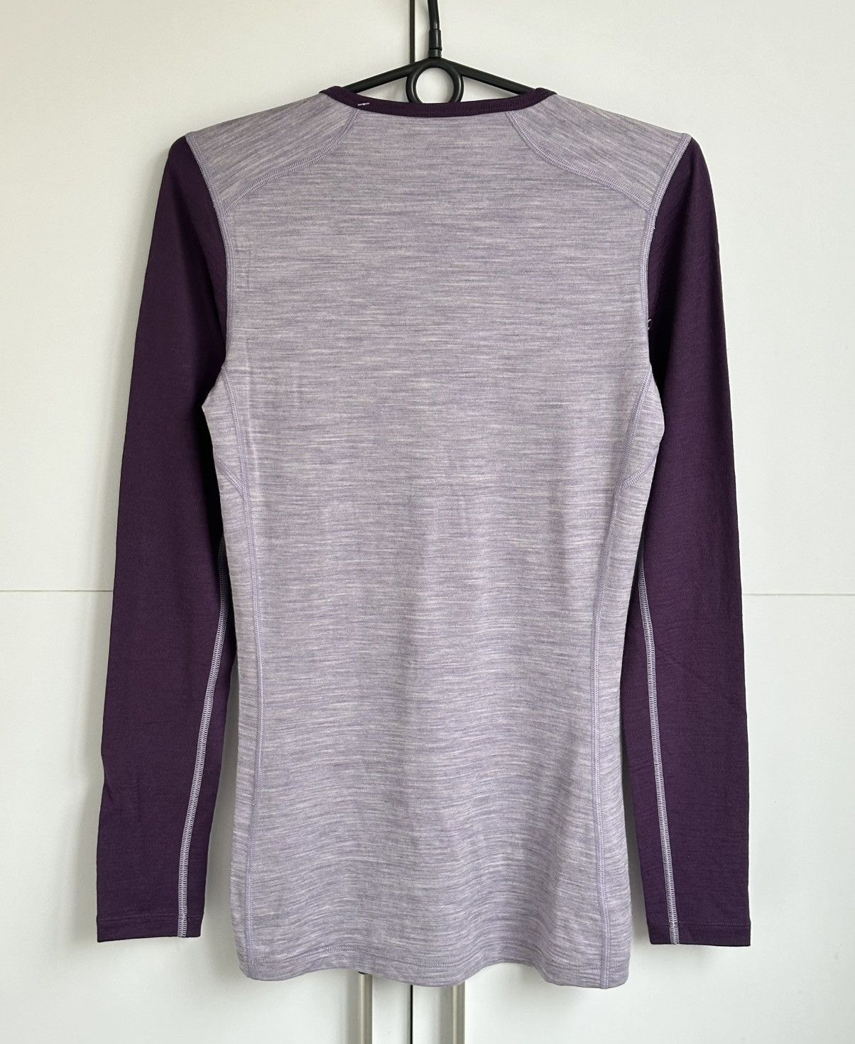 Icebreaker Icebreaker Women’s Merino Wool Long Sleeve size XS Size XS / US 0-2 / IT 36-38 - 5 Thumbnail