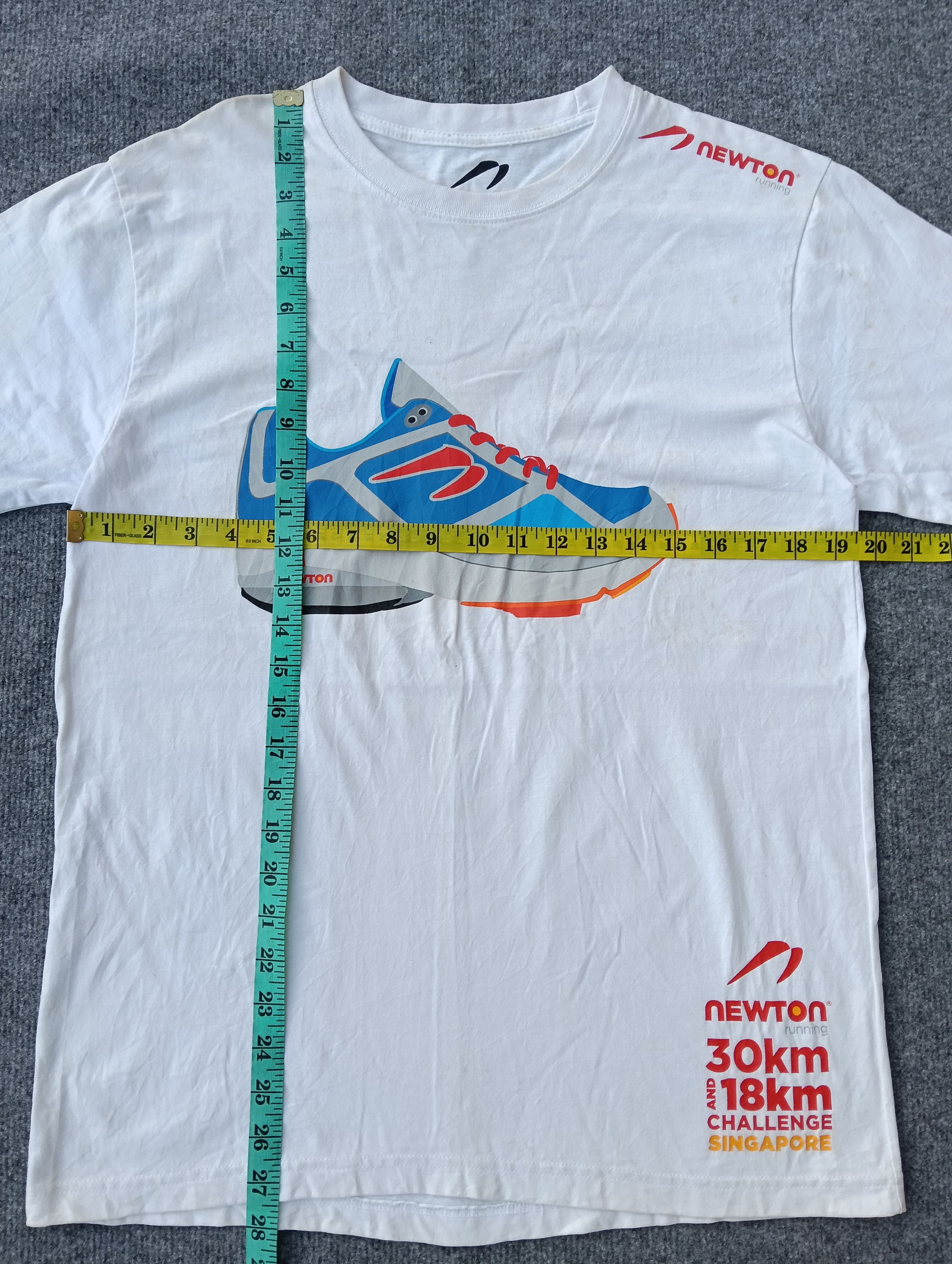 Other Running Marathon newton at Singapore Tshirt. Size US L / EU 52-54 / 3 - 2 Thumbnail