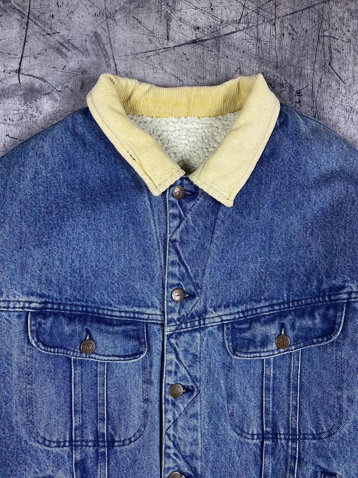 Valentino Rare Vintage Valentino Sherpa Denim Jacket Size US L / EU 52-54 / 3 - 5 Thumbnail