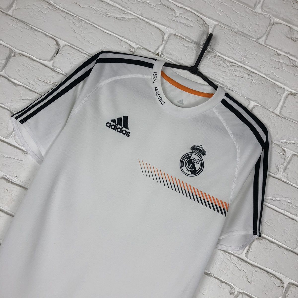 Adidas Real Madrid training soccer jersey vintage Size US S / EU 44-46 / 1 - 2 Thumbnail
