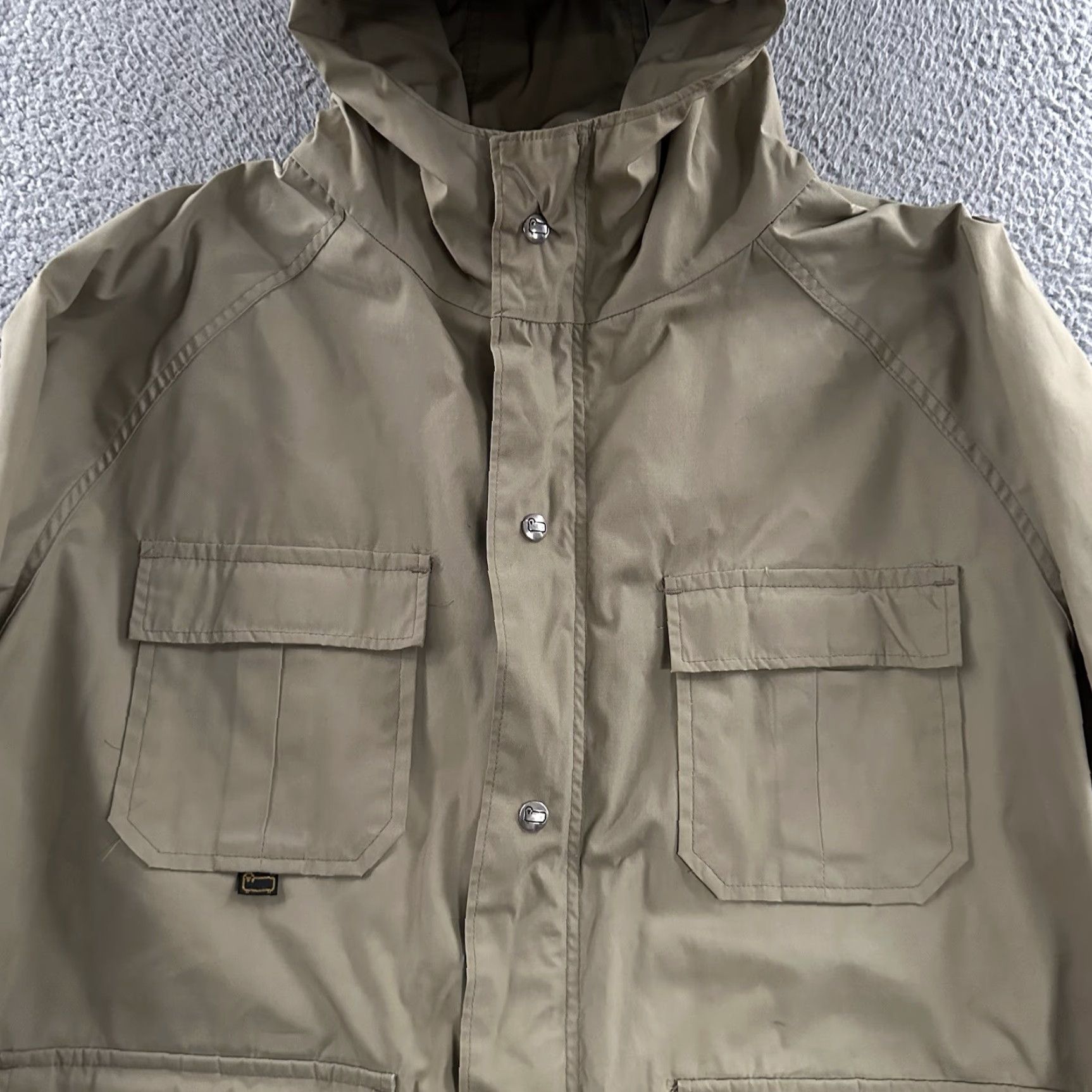 Vintage VINTAGE Woolrich Jacket Parka Mountain Tan Beige L Mens Large Woolrich Jacket Parka Beige L Mens Size US L / EU 52-54 / 3 - 3 Thumbnail