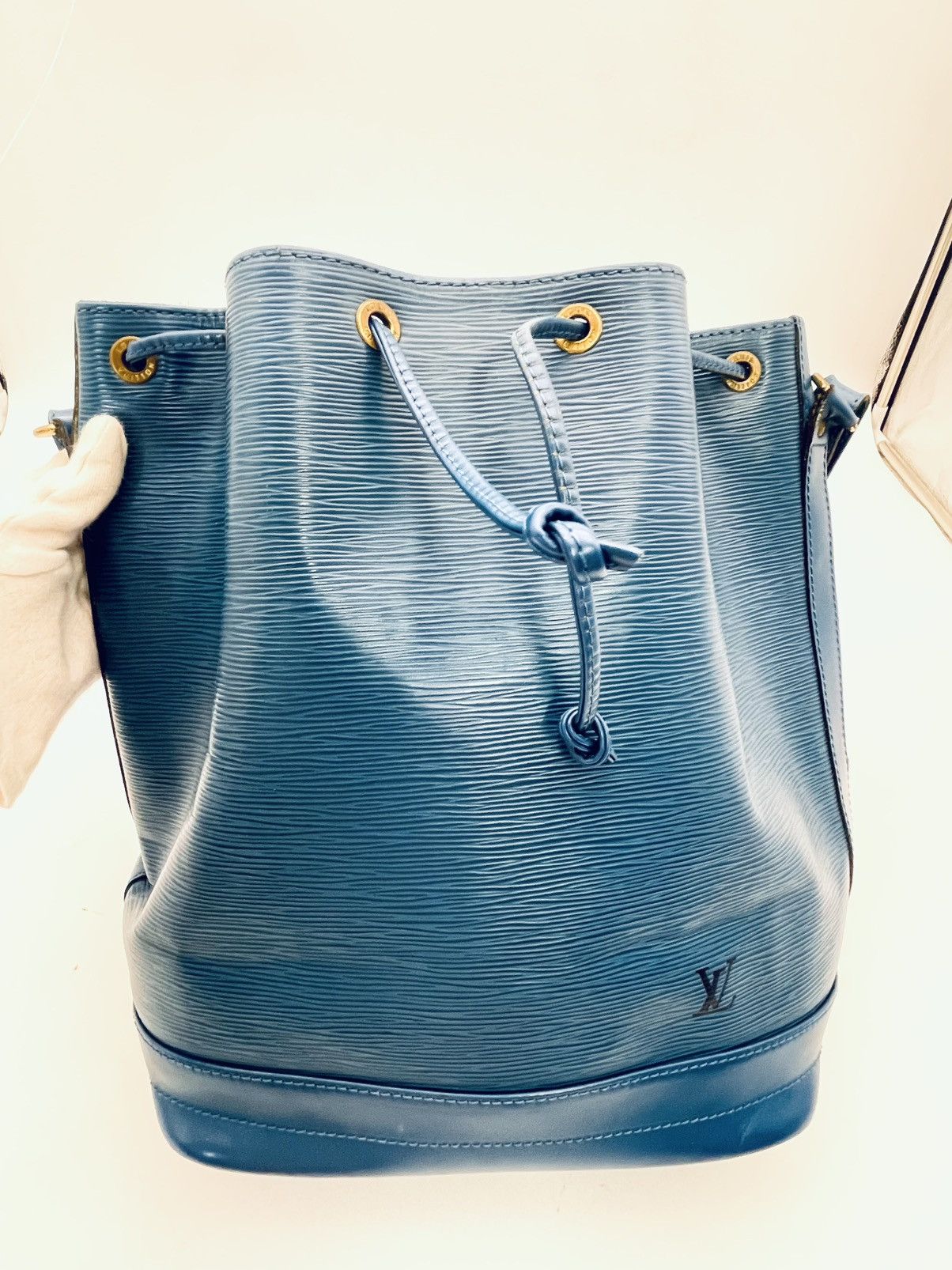 Louis Vuitton Louis Vuitton epi noe Shoulder bag blue Leather Size ONE SIZE - 2 Thumbnail