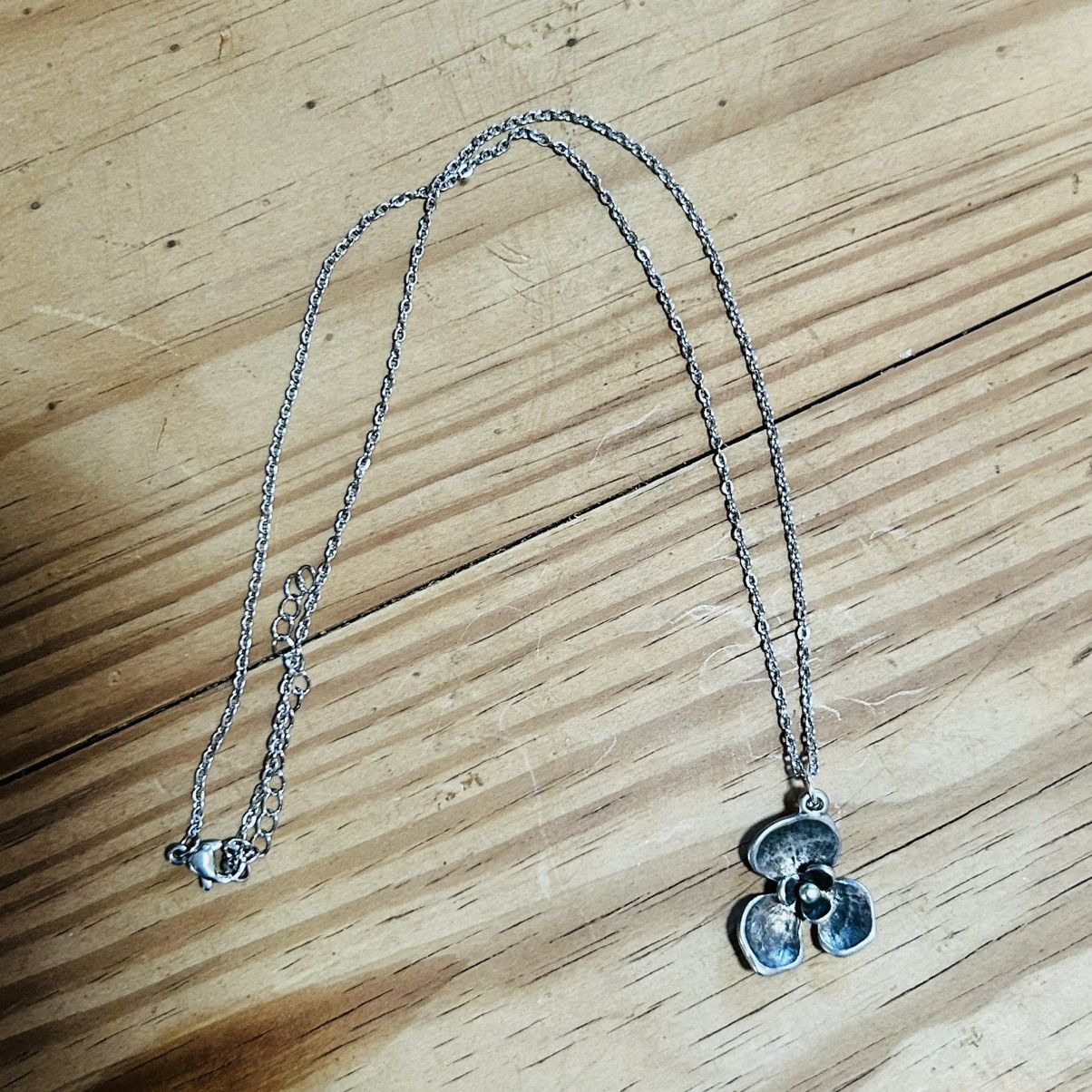 Handmade Handcrafted salvaged vintage floral pendant necklace Size ONE SIZE - 6 Thumbnail