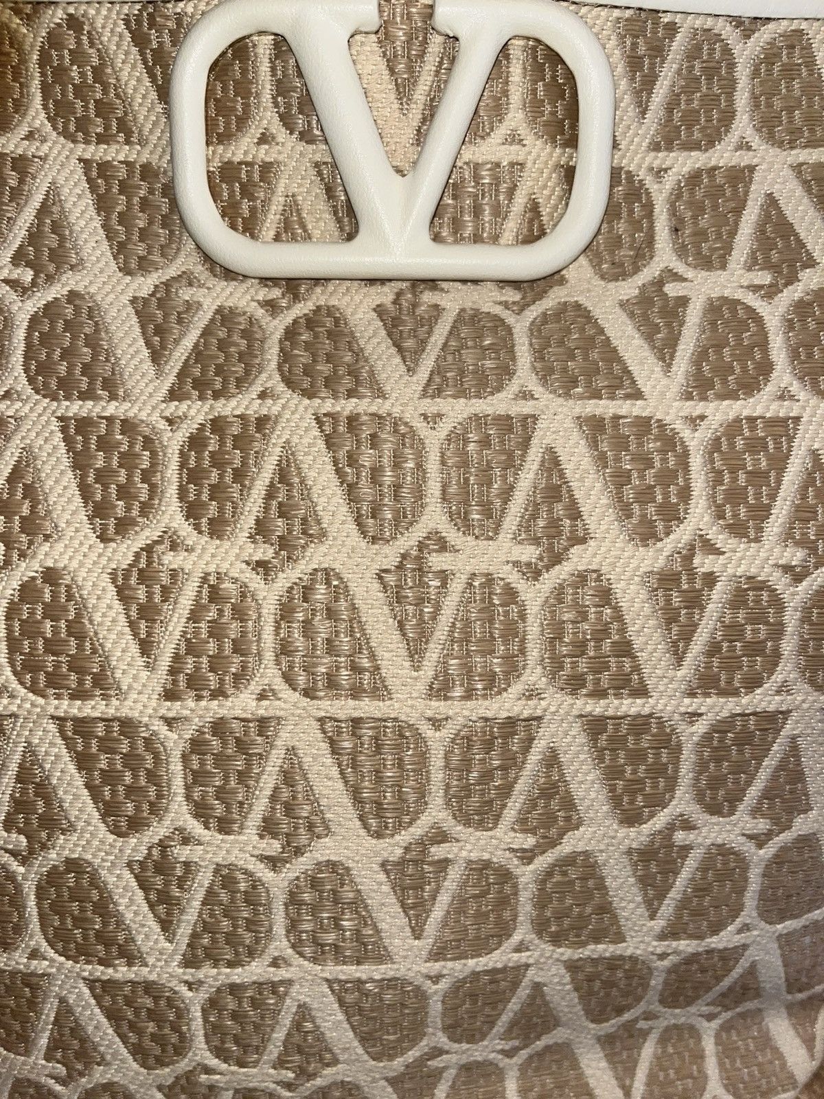Valentino Valentino Medium Tote Bag Iconographe. Brand new with tags Size ONE SIZE - 3 Thumbnail